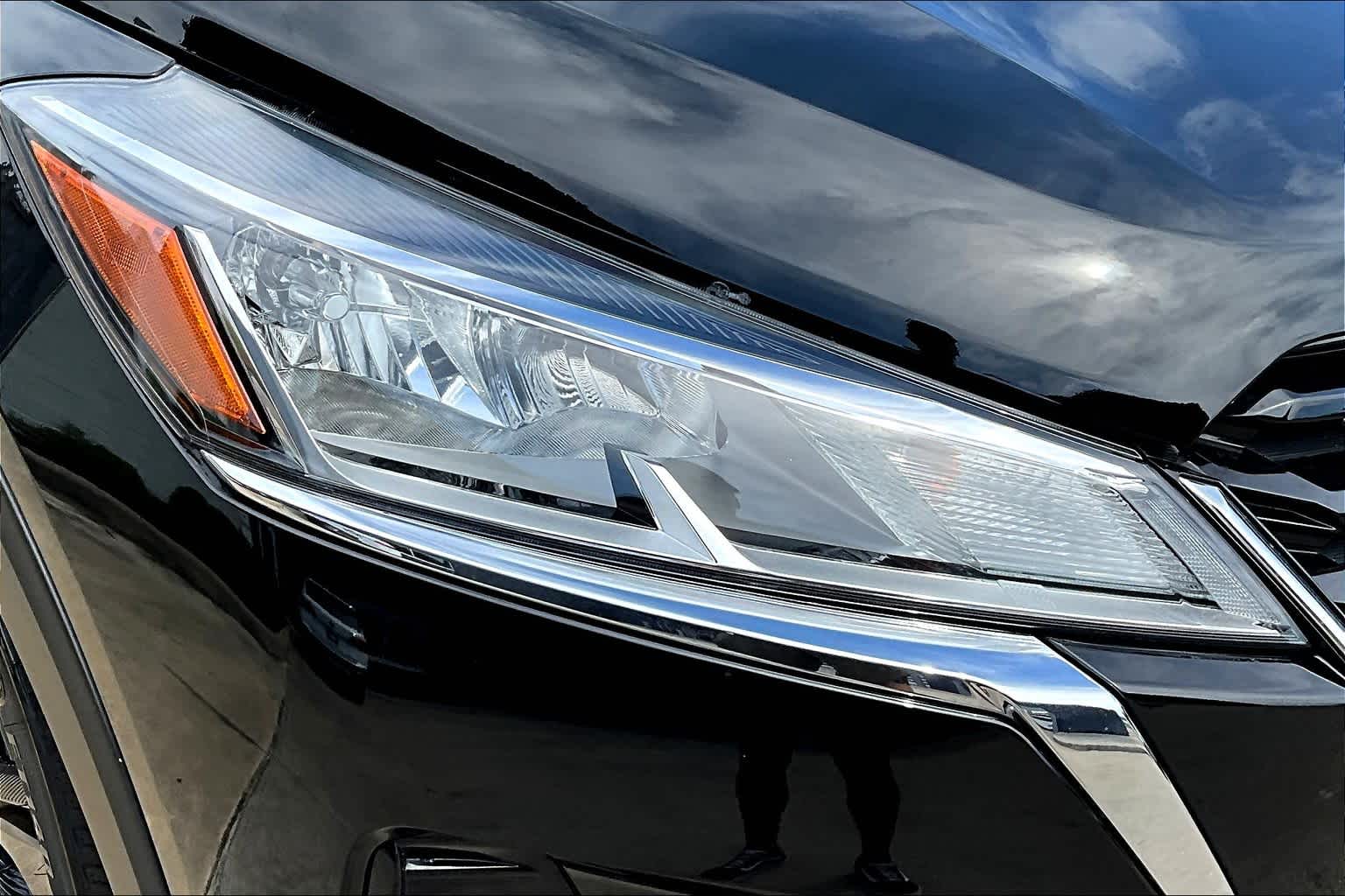 2024 Nissan Kicks photo 26 of 35