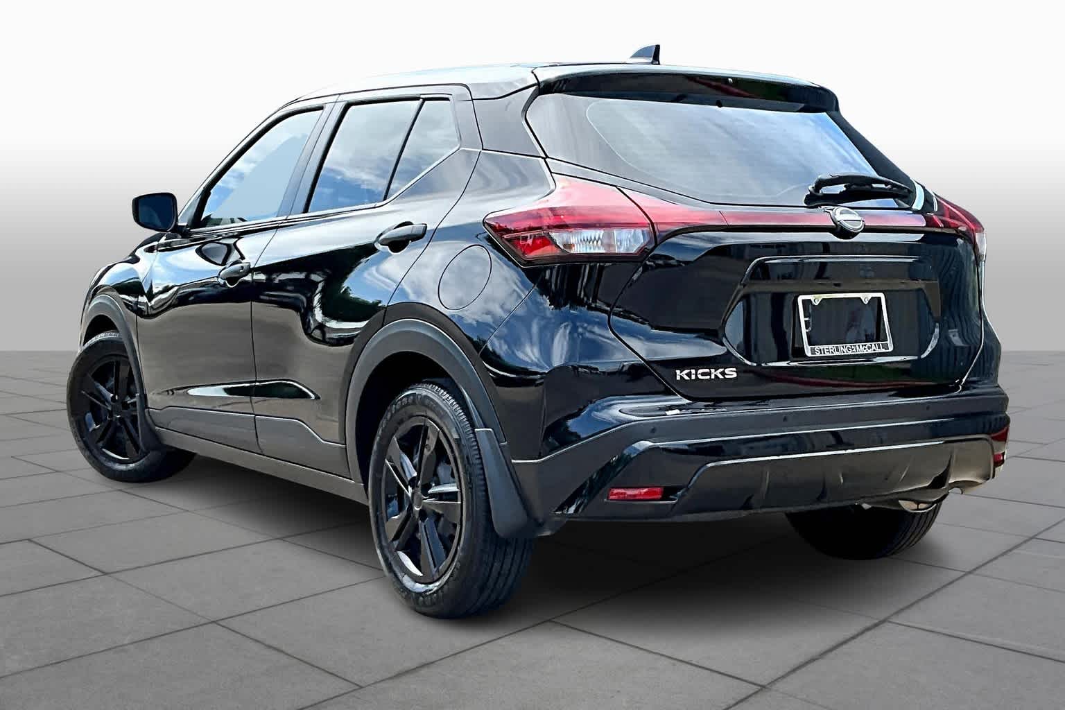 2024 Nissan Kicks photo 11 of 35