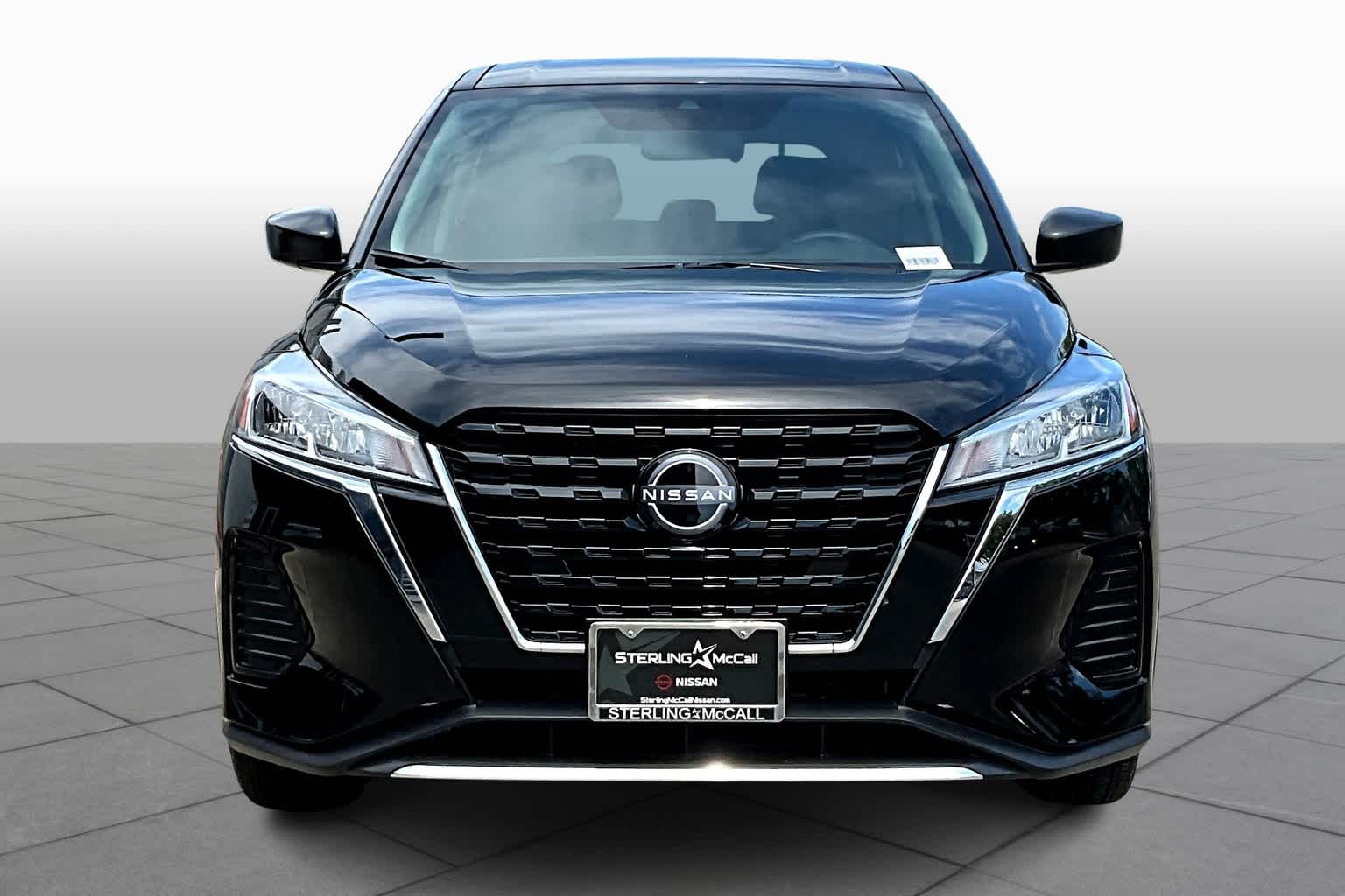 2024 Nissan Kicks photo 4 of 35