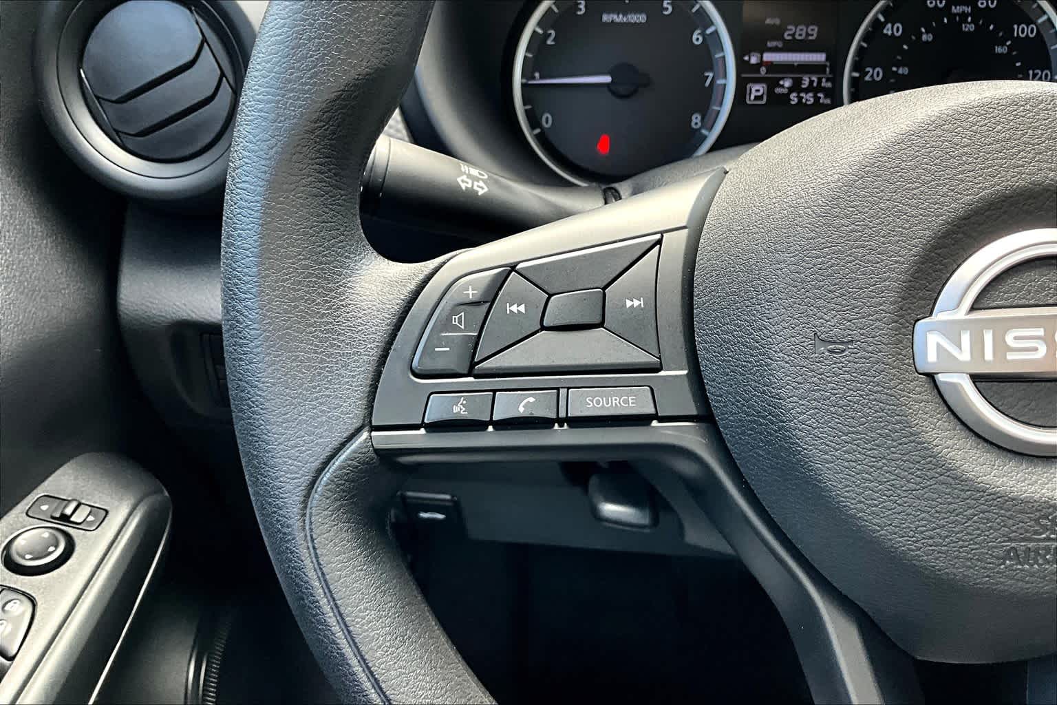 2024 Nissan Kicks photo 22 of 35