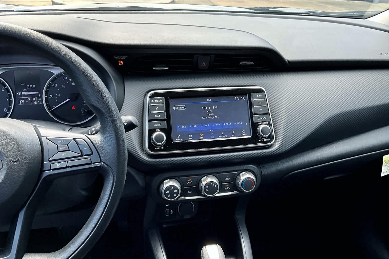 2024 Nissan Kicks photo 7 of 35