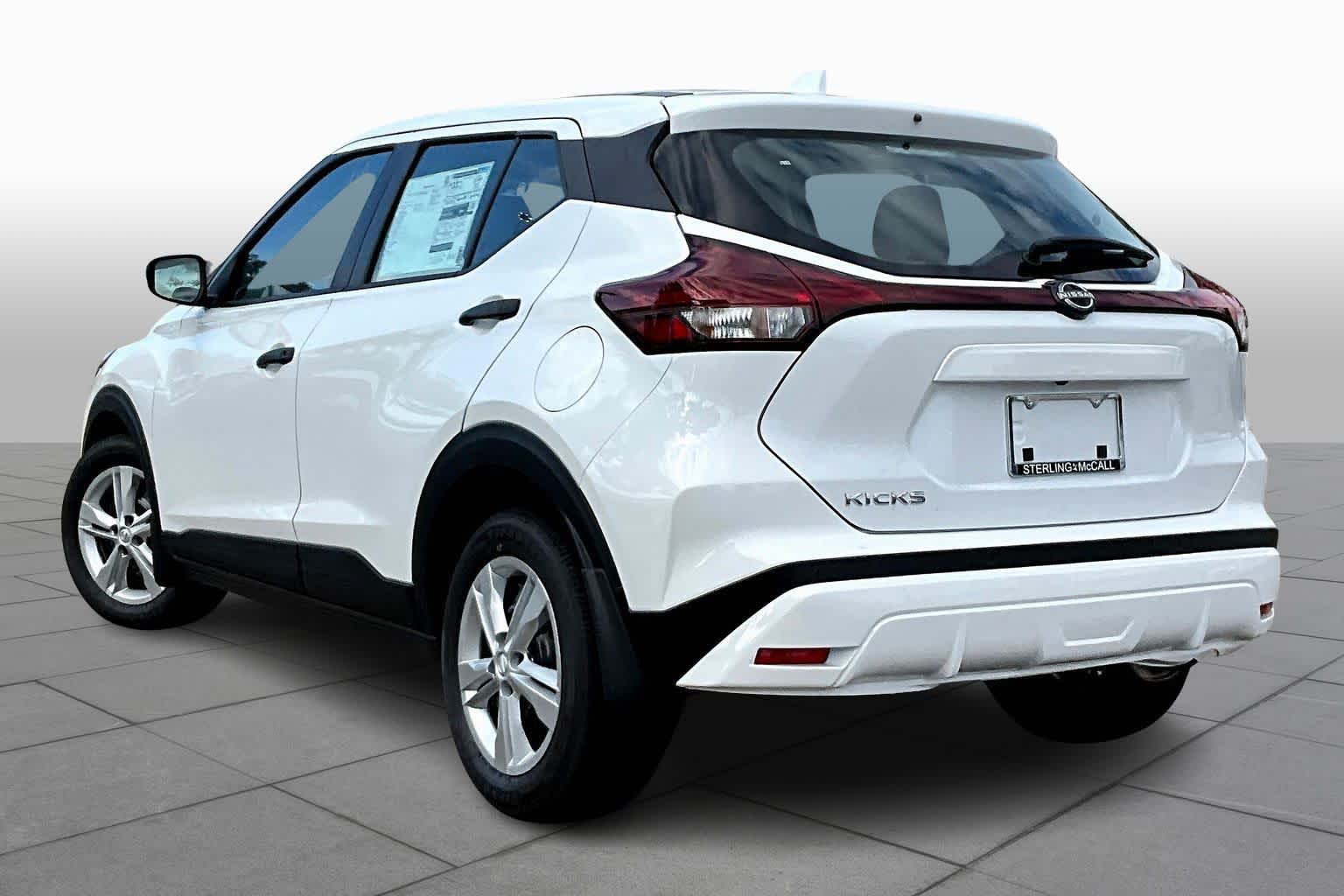 2025 Nissan Kicks Play S Fresh Powder at Sterling McCall Nissan