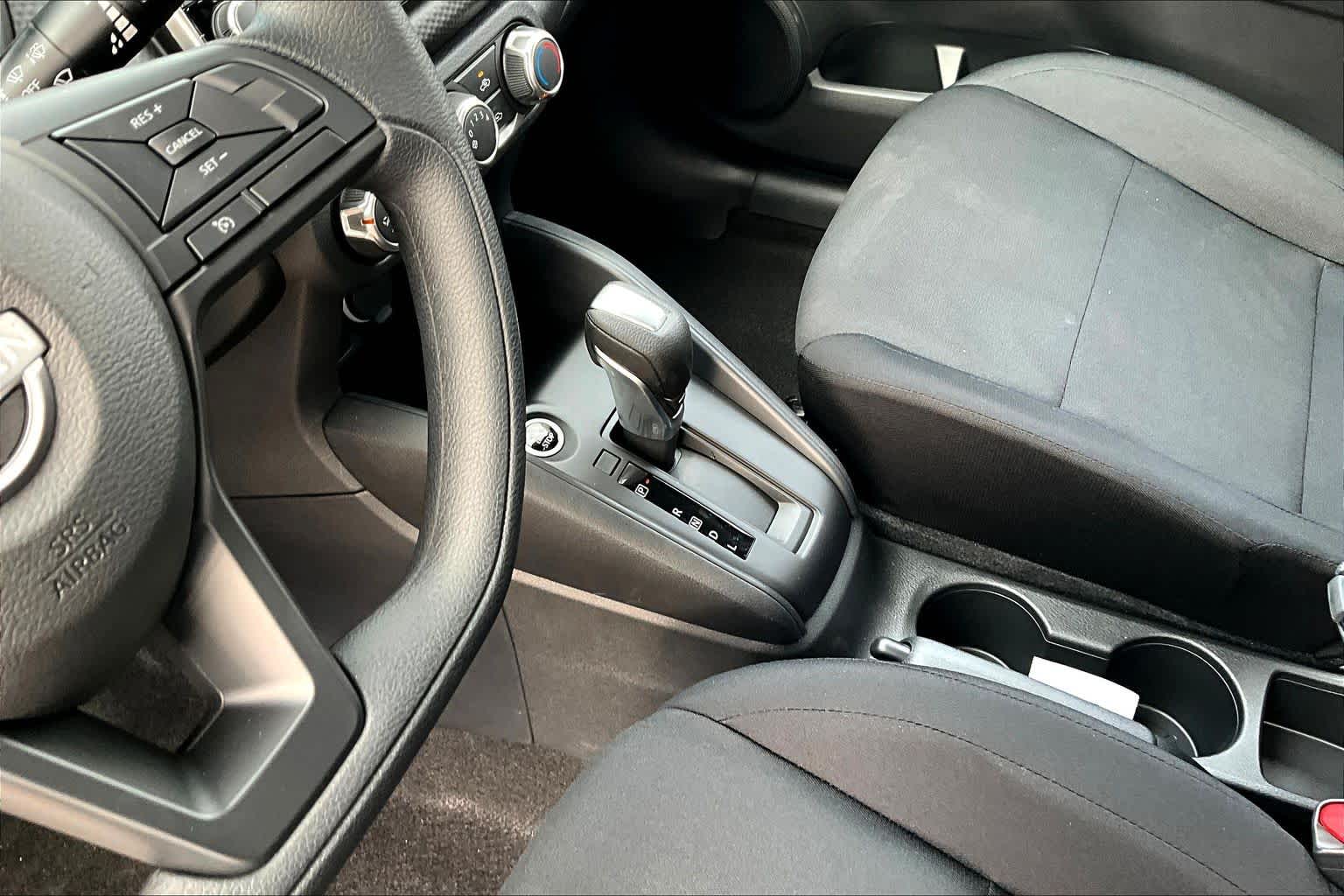 2025 Nissan Kicks Play S Fresh Powder at Sterling McCall Nissan