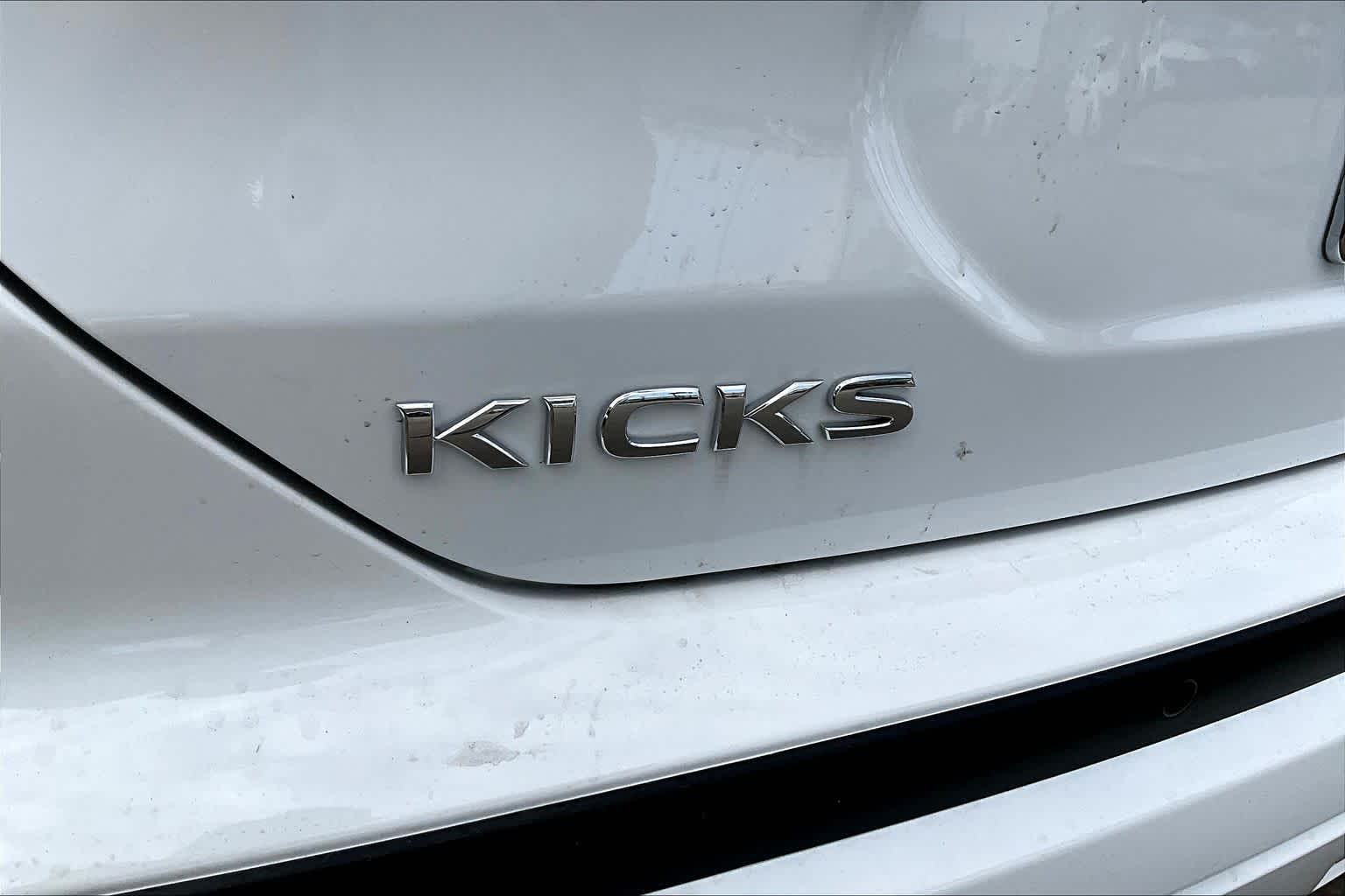 2025 Nissan Kicks Play S Fresh Powder at Sterling McCall Nissan
