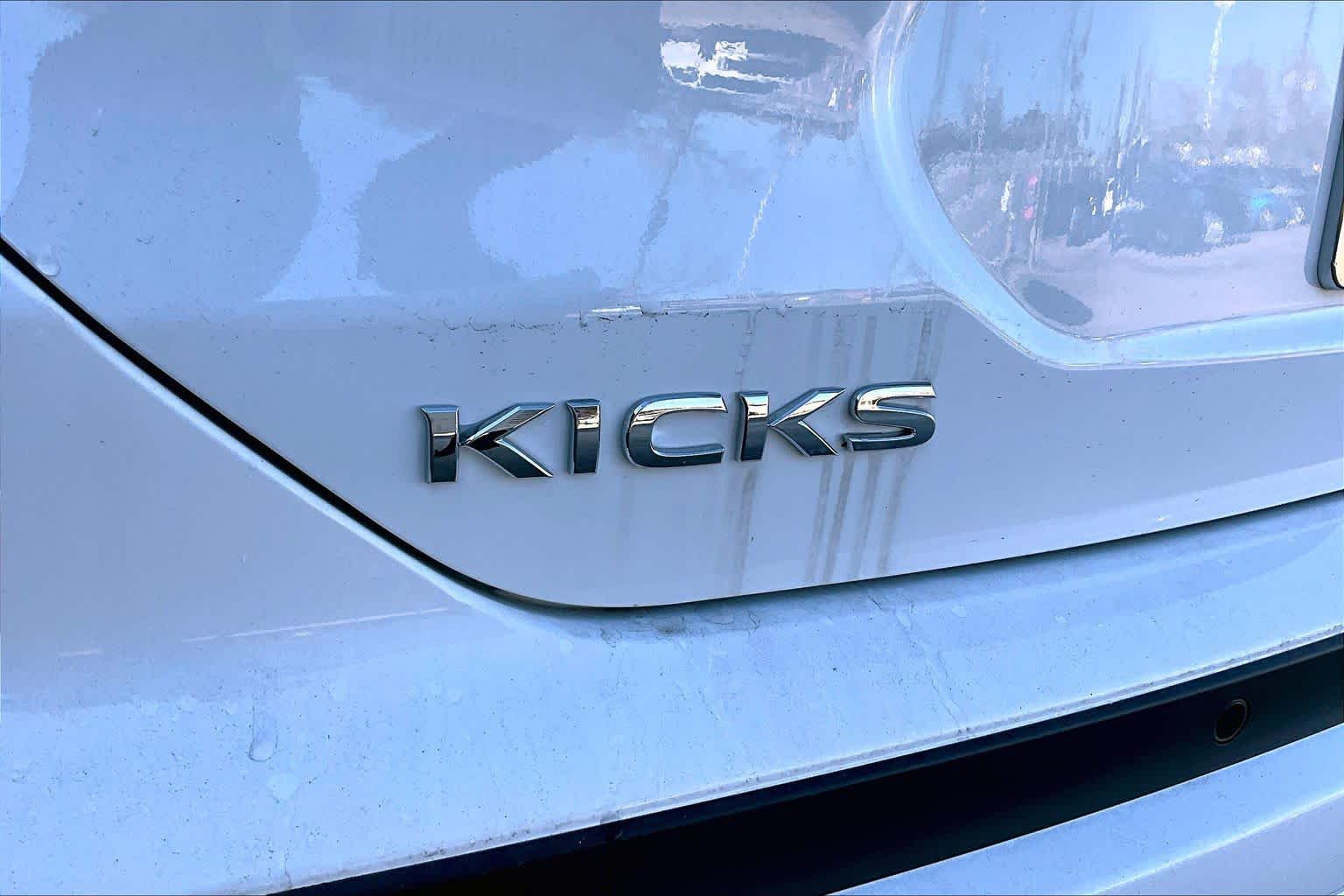 2025 Nissan Kicks Play S Fresh Powder at Sterling McCall Nissan