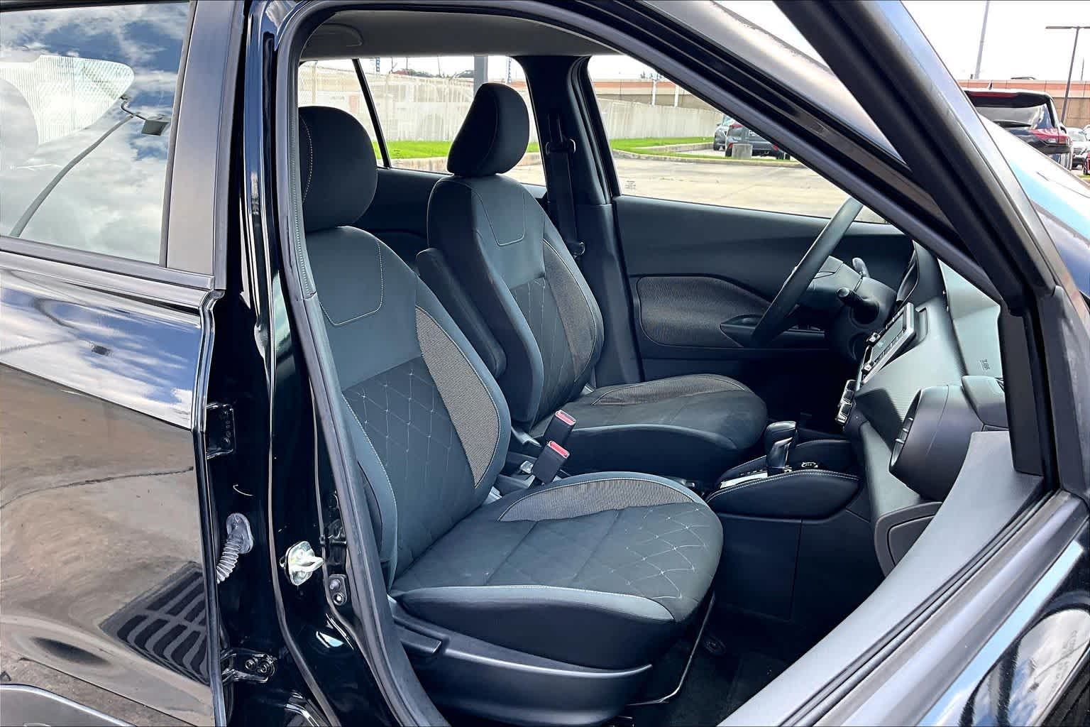 2019 Nissan Kicks S - 7