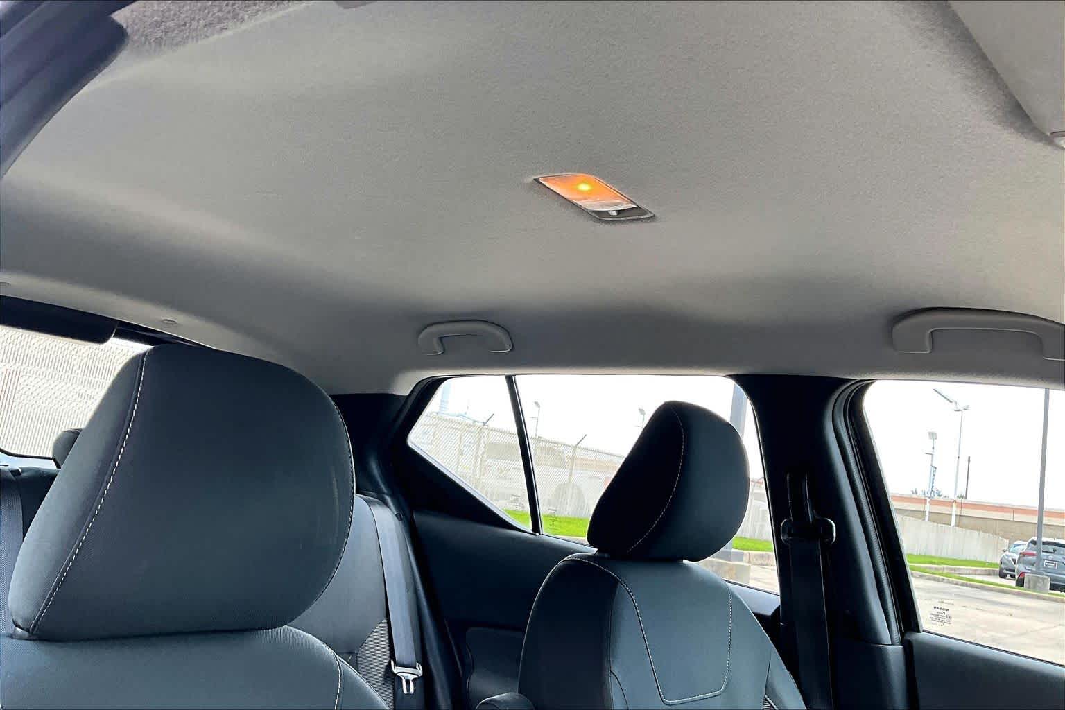 2019 Nissan Kicks S - 10