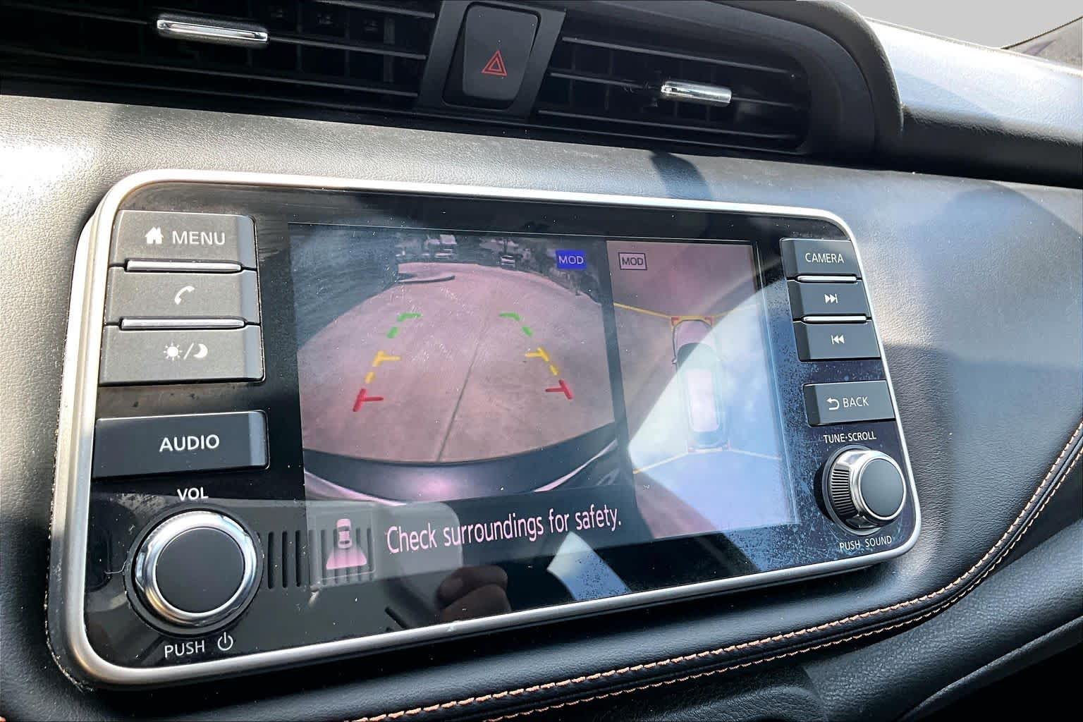 2019 Nissan Kicks SR Aspen White Tricoat at Sterling McCall Nissan