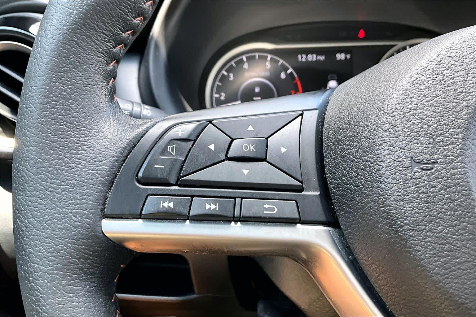 2019 Nissan Kicks SR Aspen White Tricoat at Sterling McCall Nissan