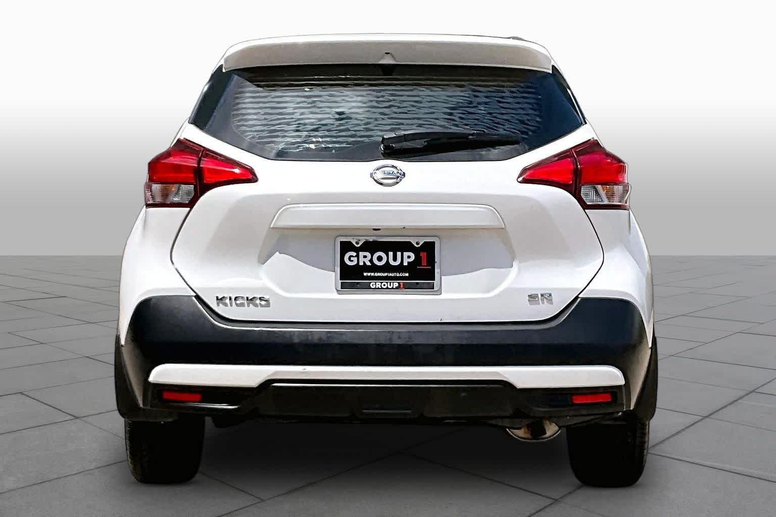 2019 Nissan Kicks SR Aspen White Tricoat at Sterling McCall Nissan