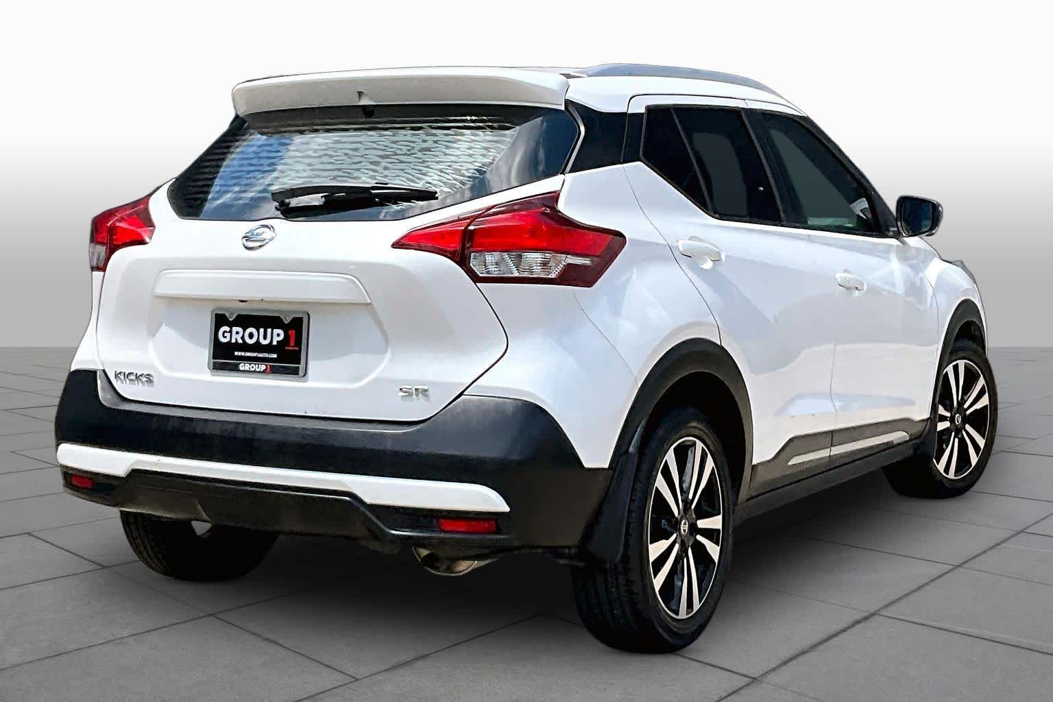 2019 Nissan Kicks SR Aspen White Tricoat at Sterling McCall Nissan