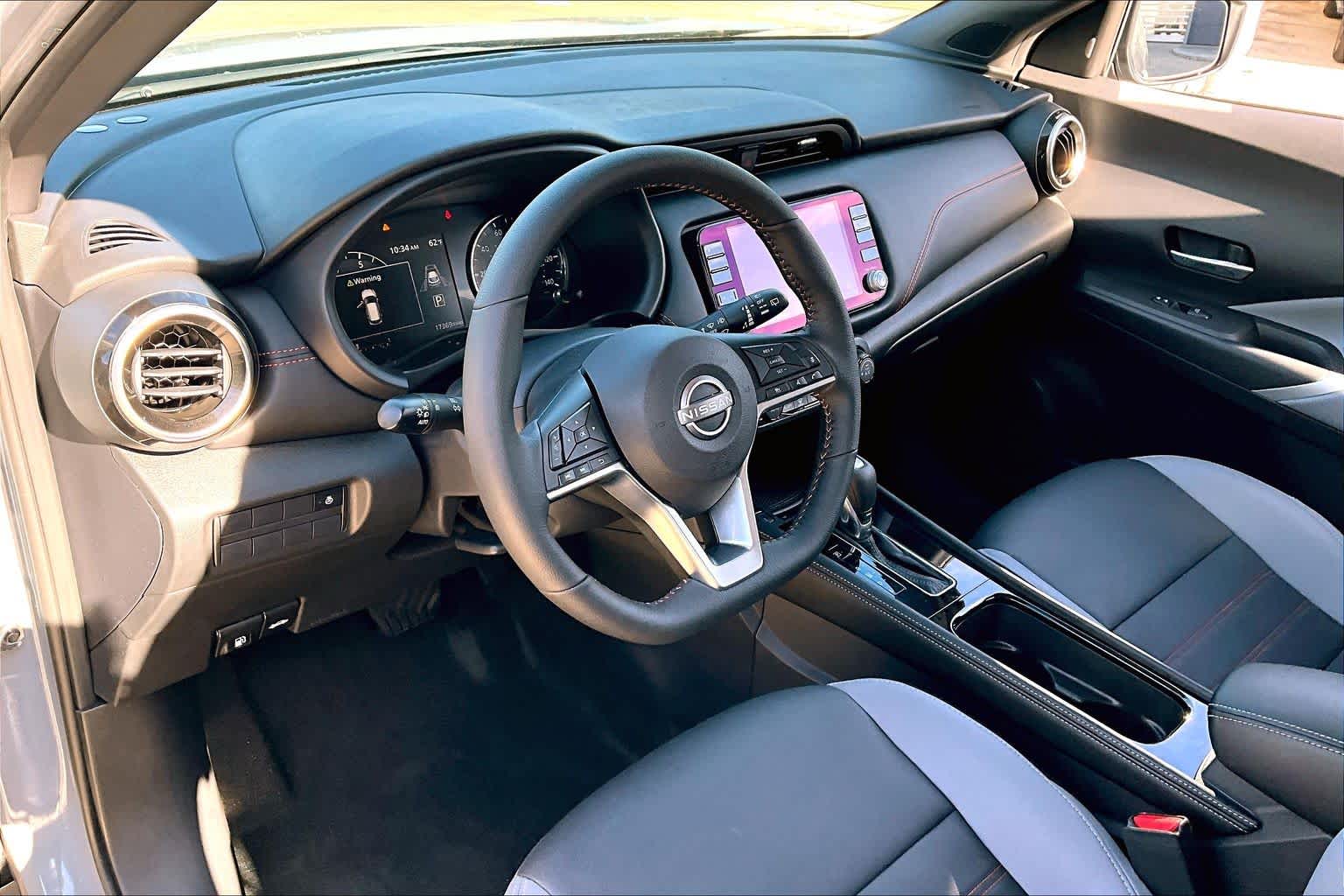 2024 Nissan Kicks SR Boulder Gray Pearl at HGreg Houston