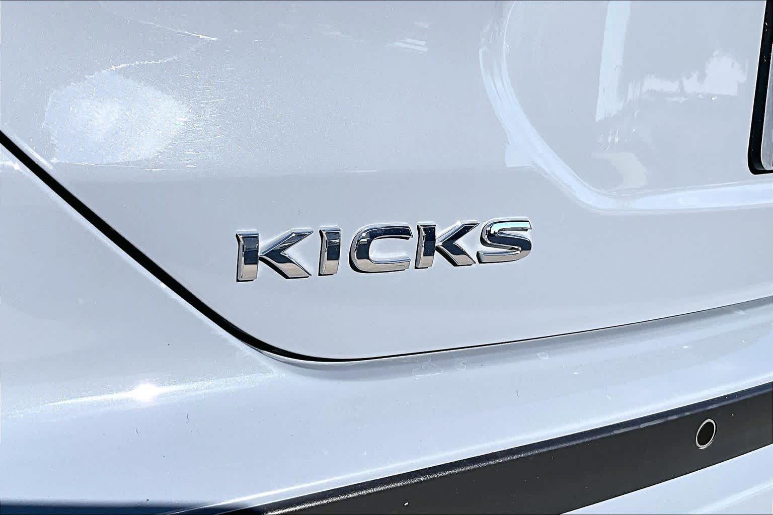 2024 Nissan Kicks SR Boulder Gray Pearl at HGreg Houston