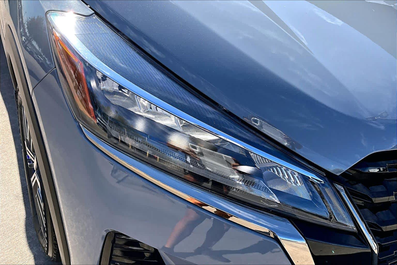 2024 Nissan Kicks SR Boulder Gray Pearl at HGreg Houston