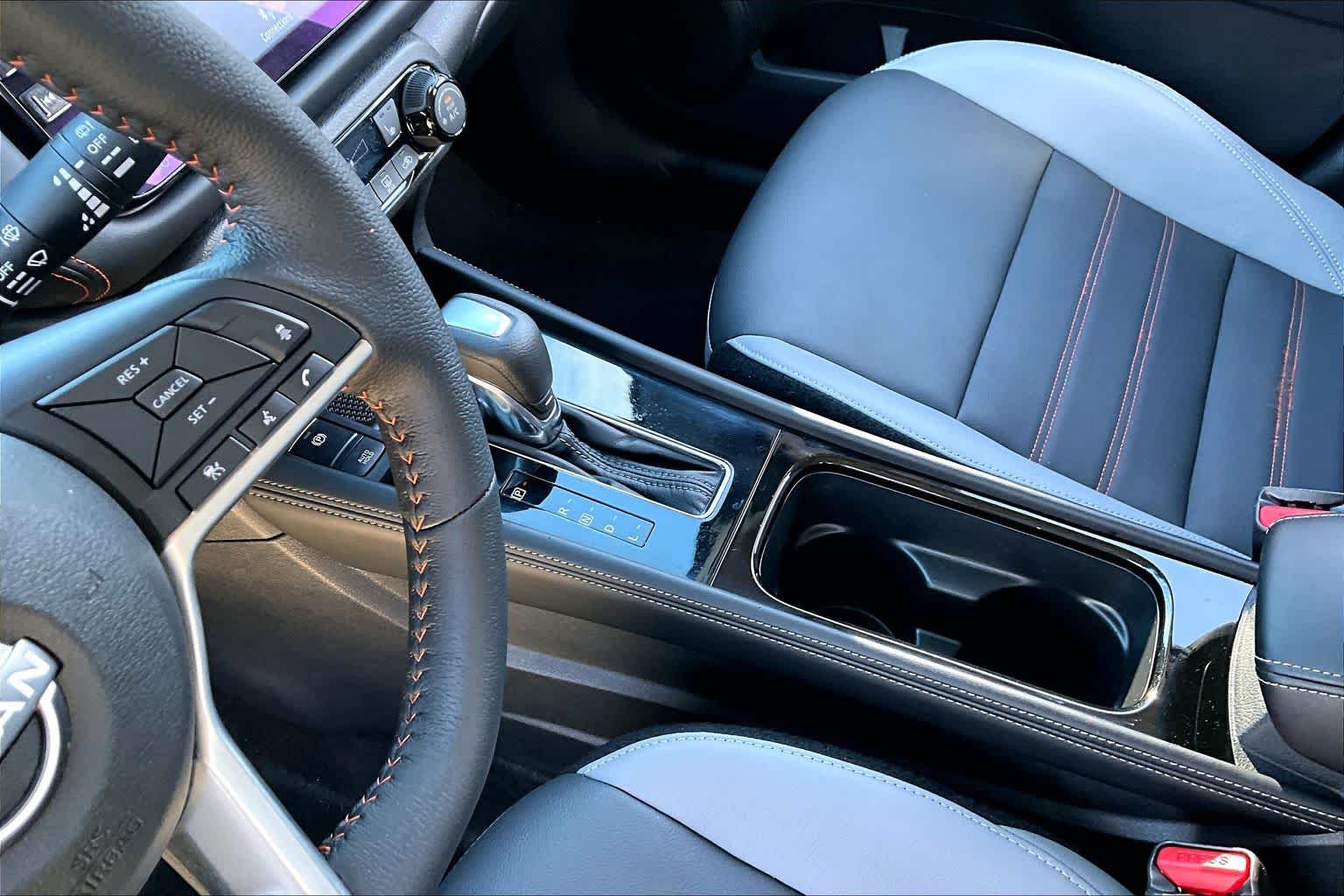 2024 Nissan Kicks SR Boulder Gray Pearl at HGreg Houston