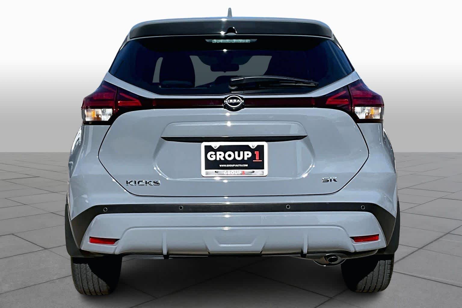 2024 Nissan Kicks SR Boulder Gray Pearl at HGreg Houston