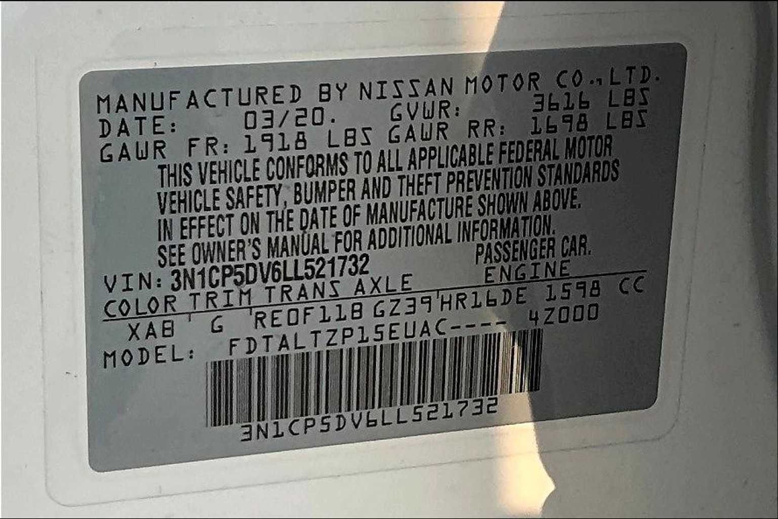 2020 Nissan Kicks SR Aspen White/Super Black at HGreg Houston