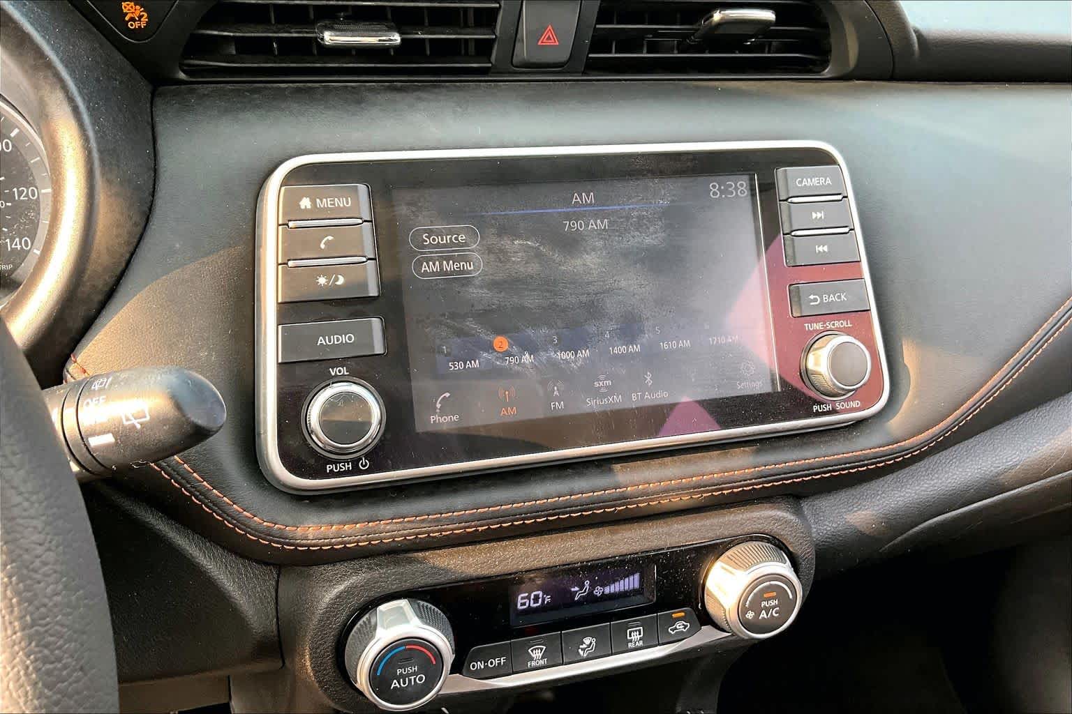 2020 Nissan Kicks SR Aspen White/Super Black at HGreg Houston