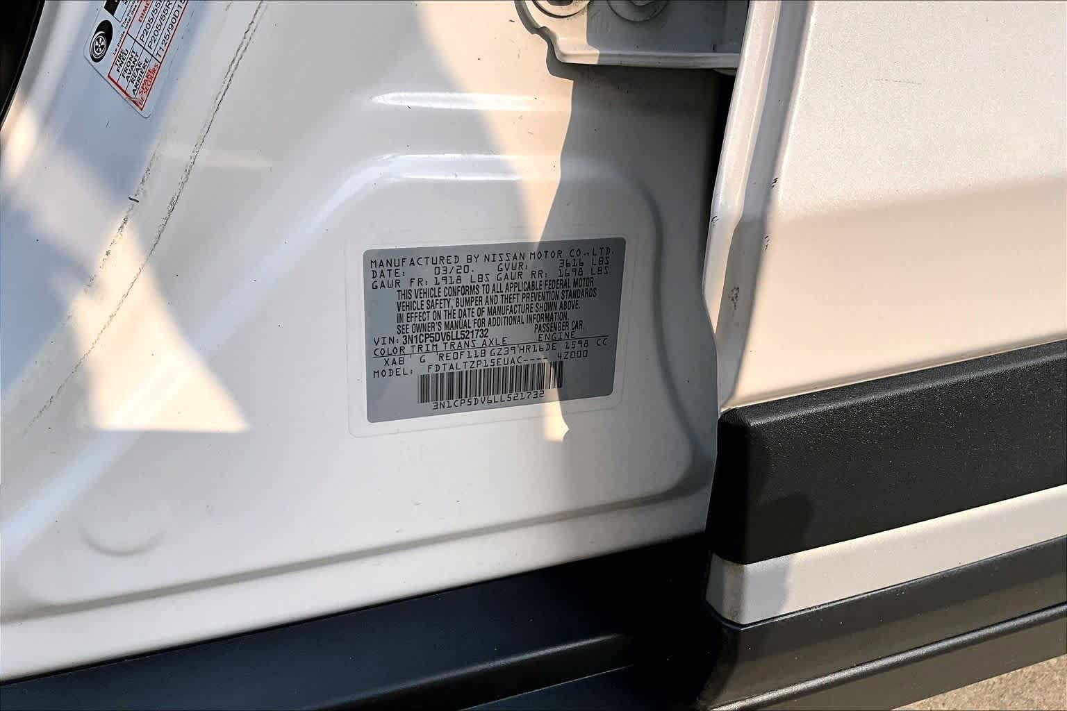 2020 Nissan Kicks SR Aspen White/Super Black at HGreg Houston