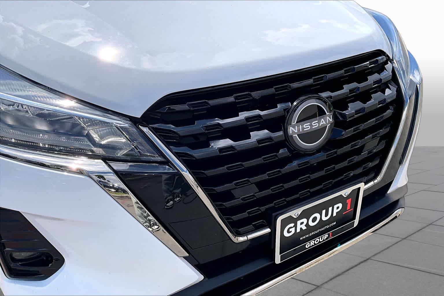 2024 Nissan Kicks SR Fresh Powder at Sterling McCall Nissan