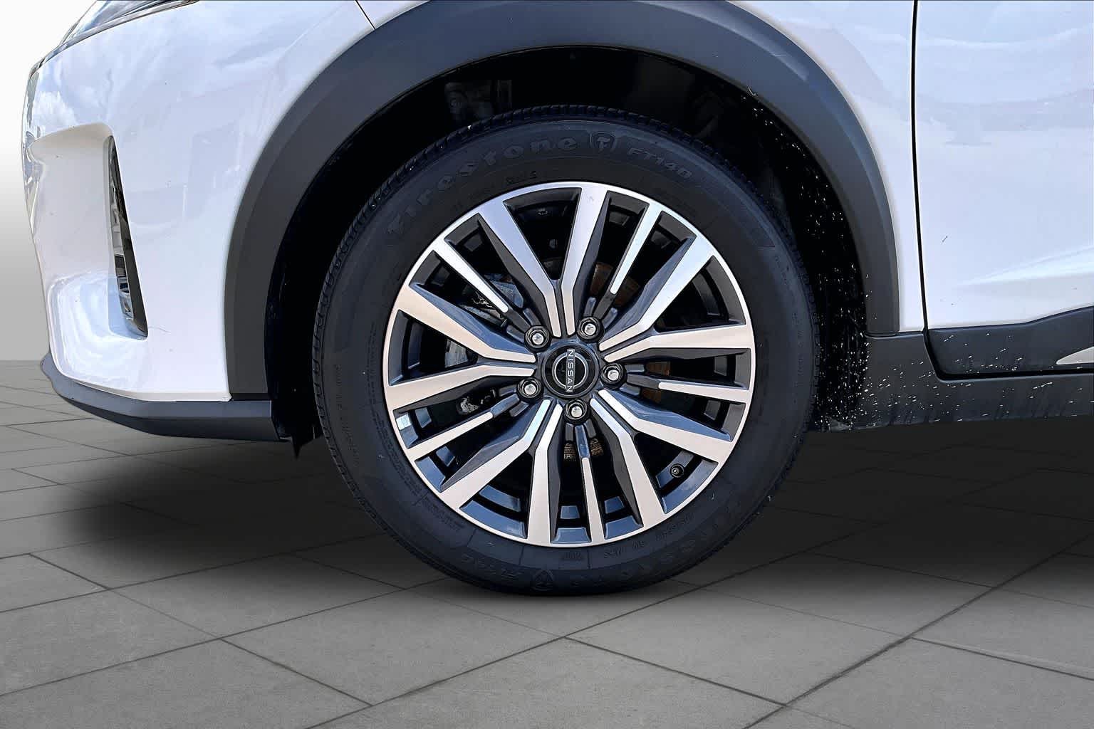 2024 Nissan Kicks SR Fresh Powder at Sterling McCall Nissan