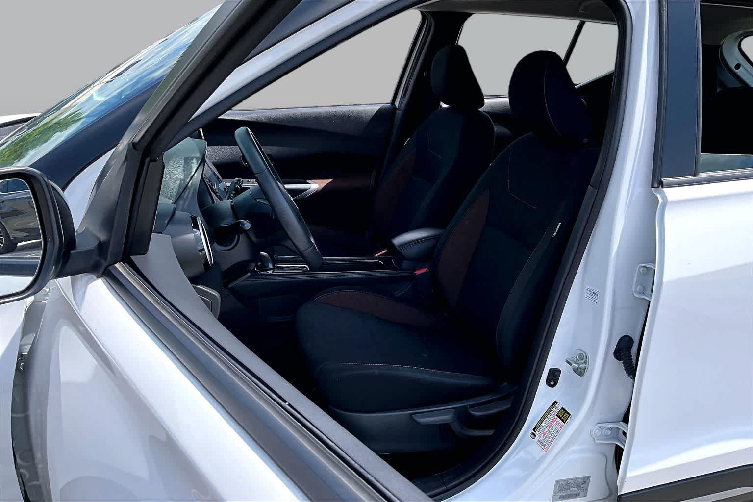 2024 Nissan Kicks SR Fresh Powder at Sterling McCall Nissan