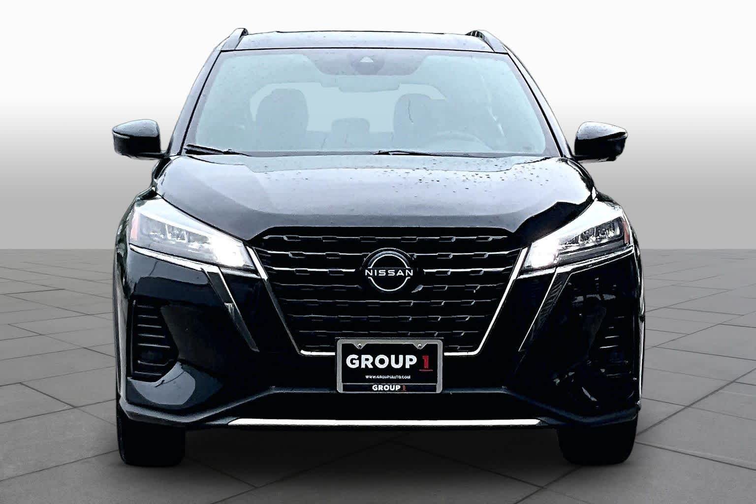 2024 Nissan Kicks SR Super Black at Sterling McCall Nissan