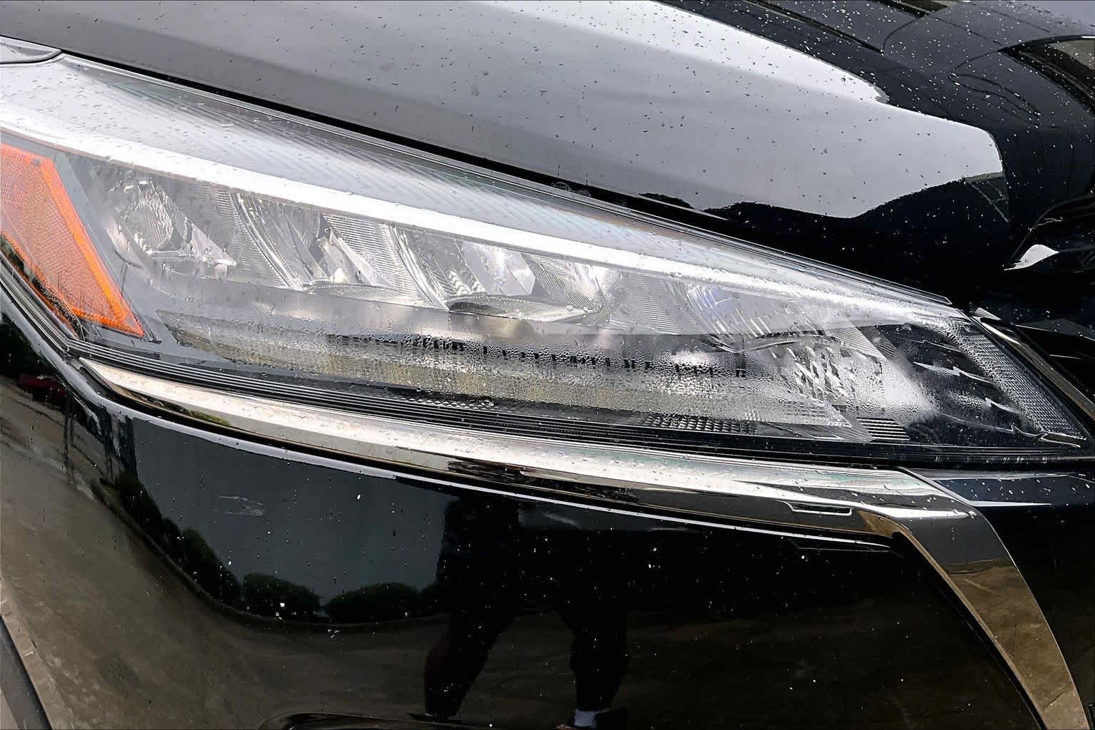 2024 Nissan Kicks SR Super Black at Sterling McCall Nissan