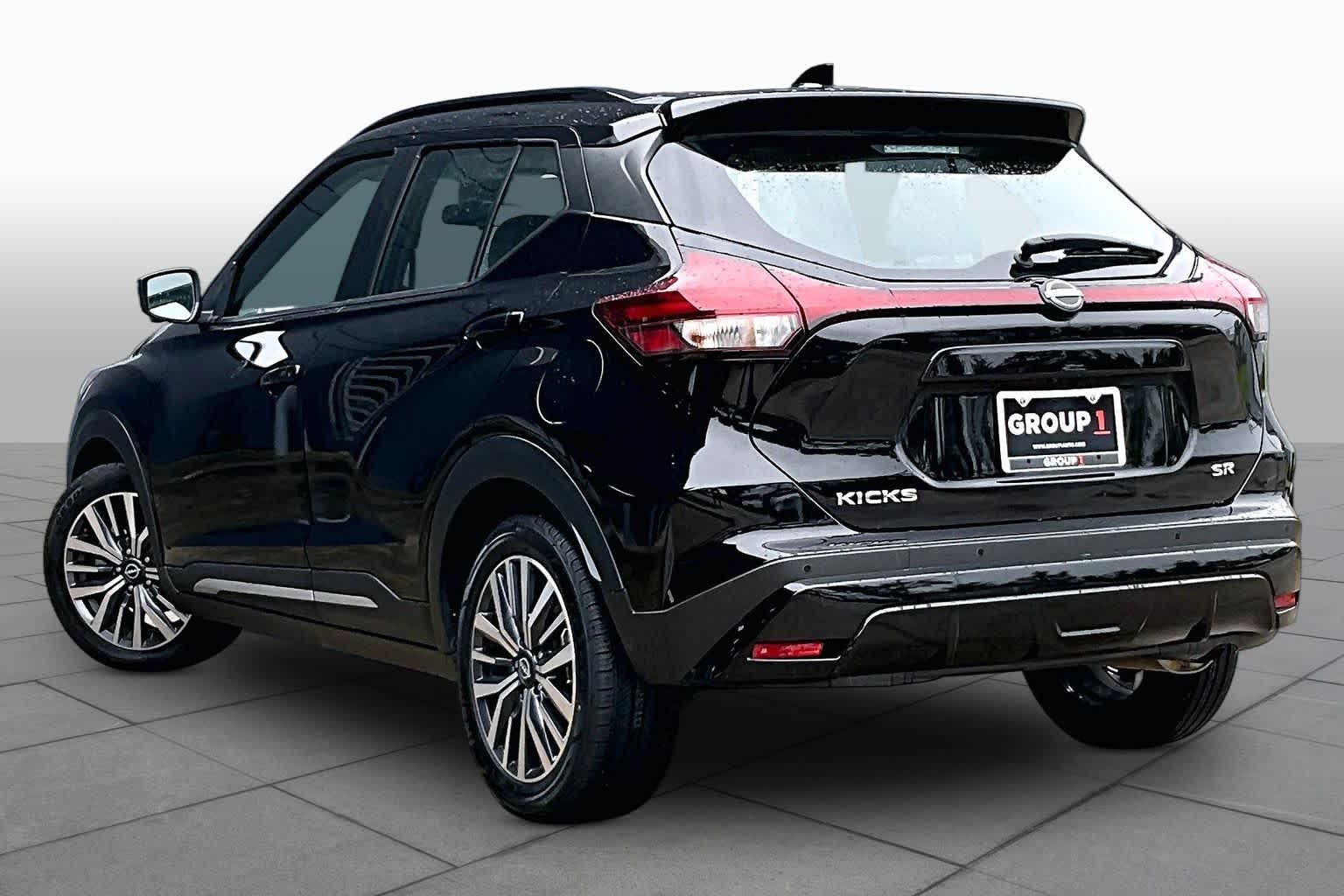 2024 Nissan Kicks SR Super Black at Sterling McCall Nissan