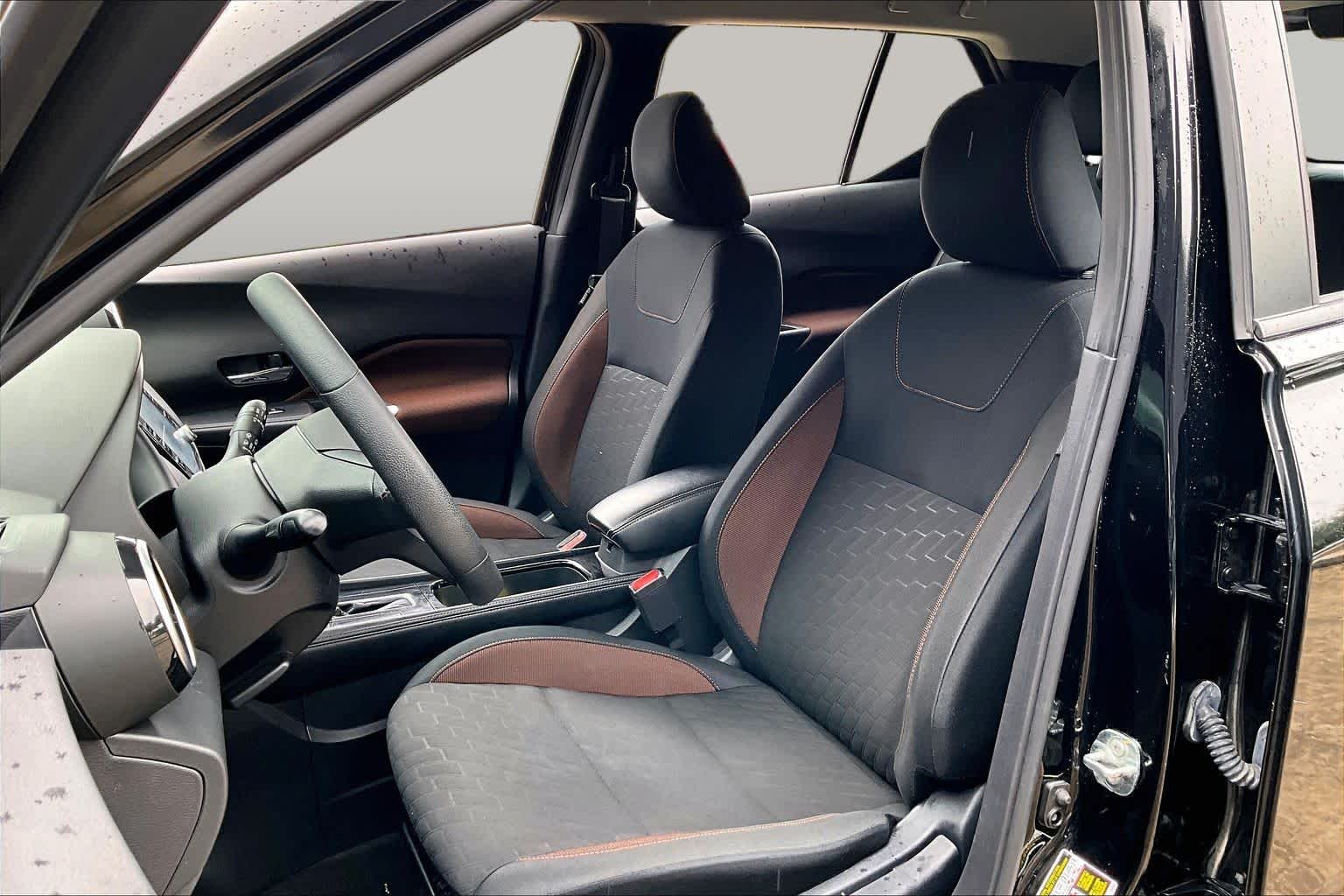 2024 Nissan Kicks SR Super Black at Sterling McCall Nissan