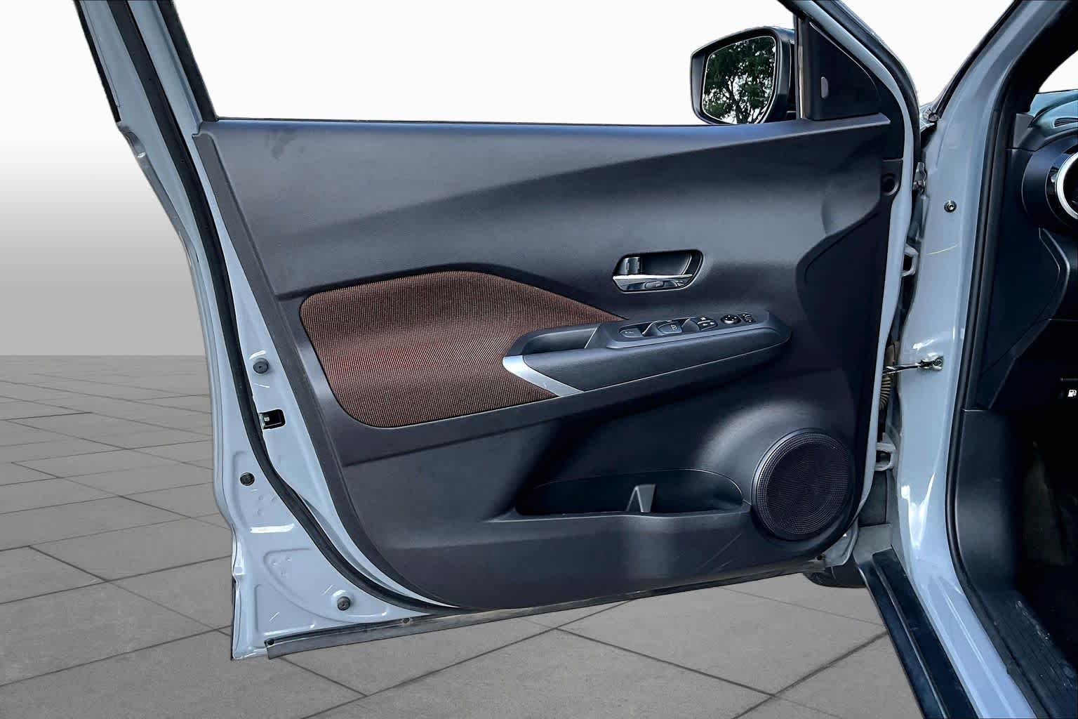 2023 Nissan Kicks SR Boulder Gray Pearl at Sterling McCall Nissan