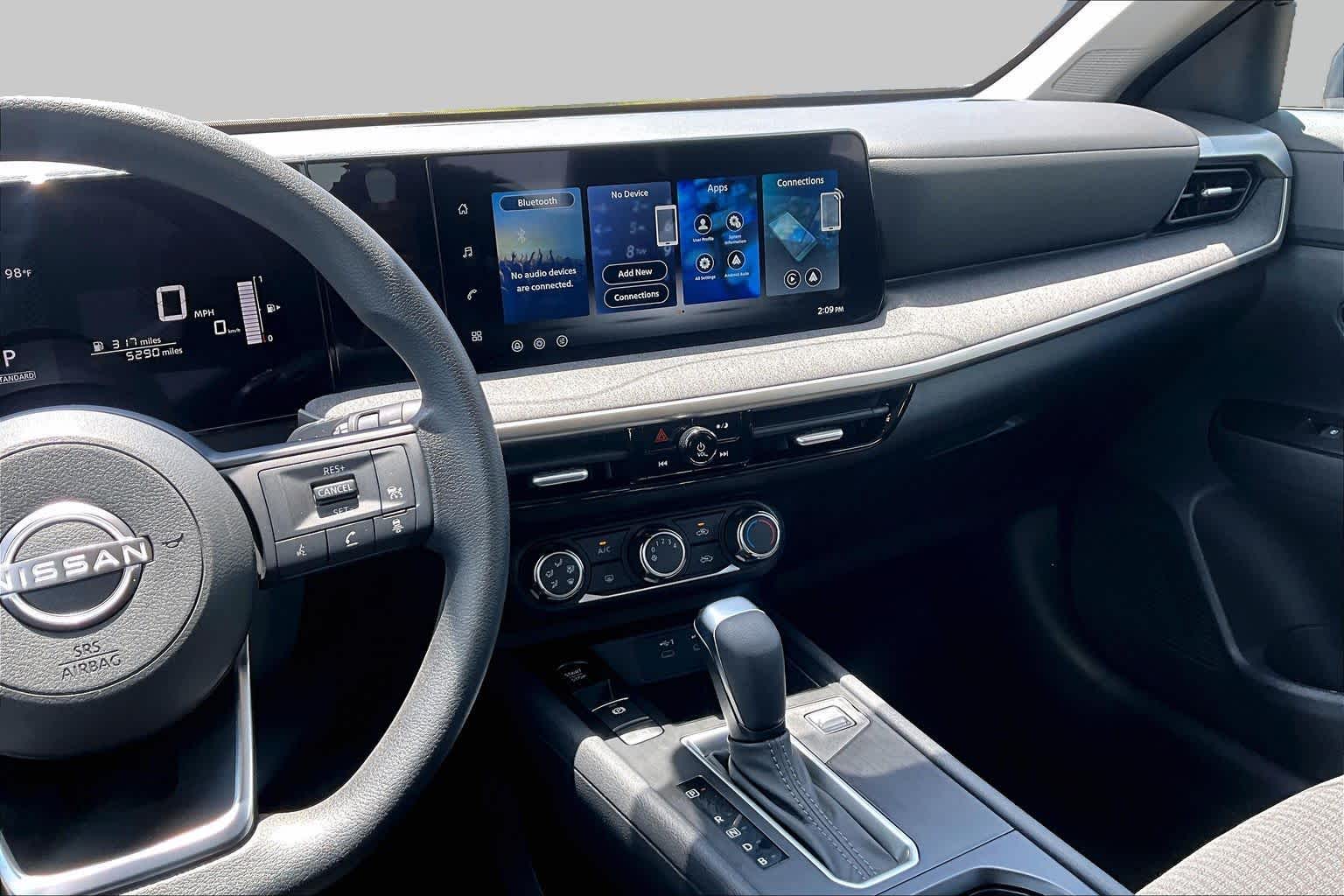 2026 Nissan Kicks S - 6