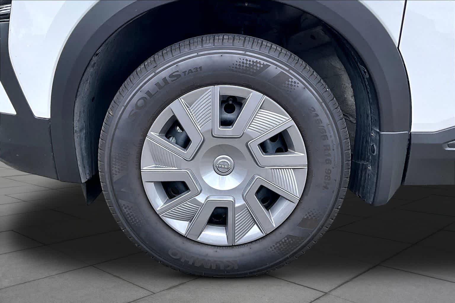 2026 Nissan Kicks S - 9