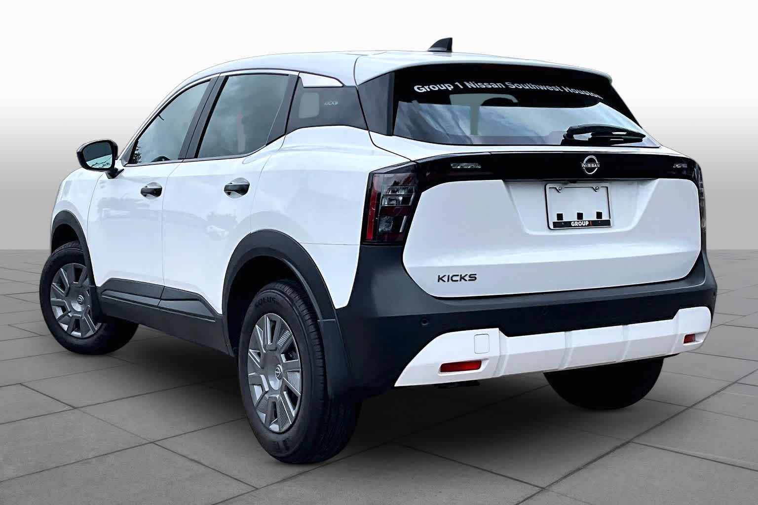 2026 Nissan Kicks S - 10
