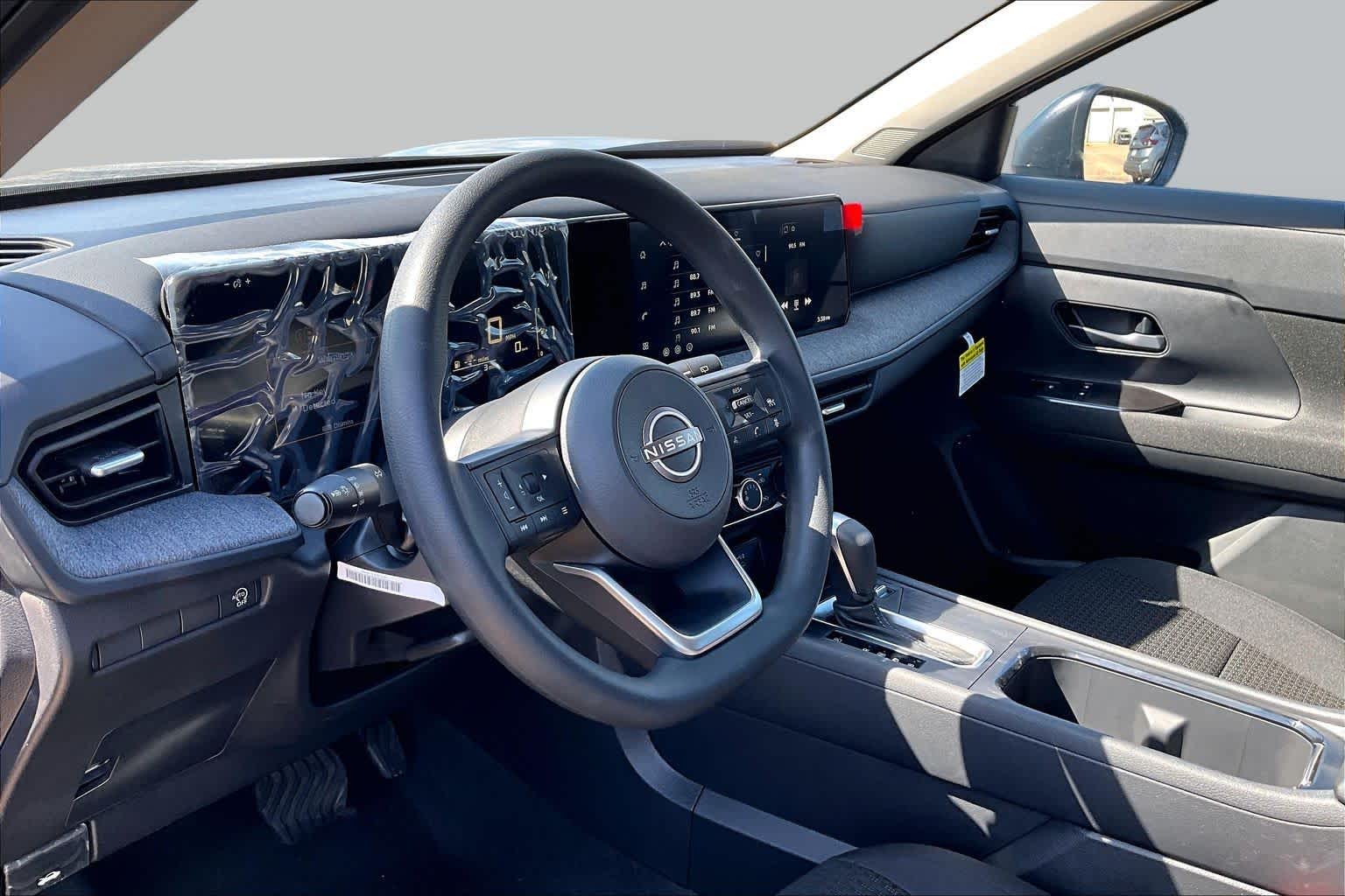 2027 Nissan Kicks photo 10 of 19