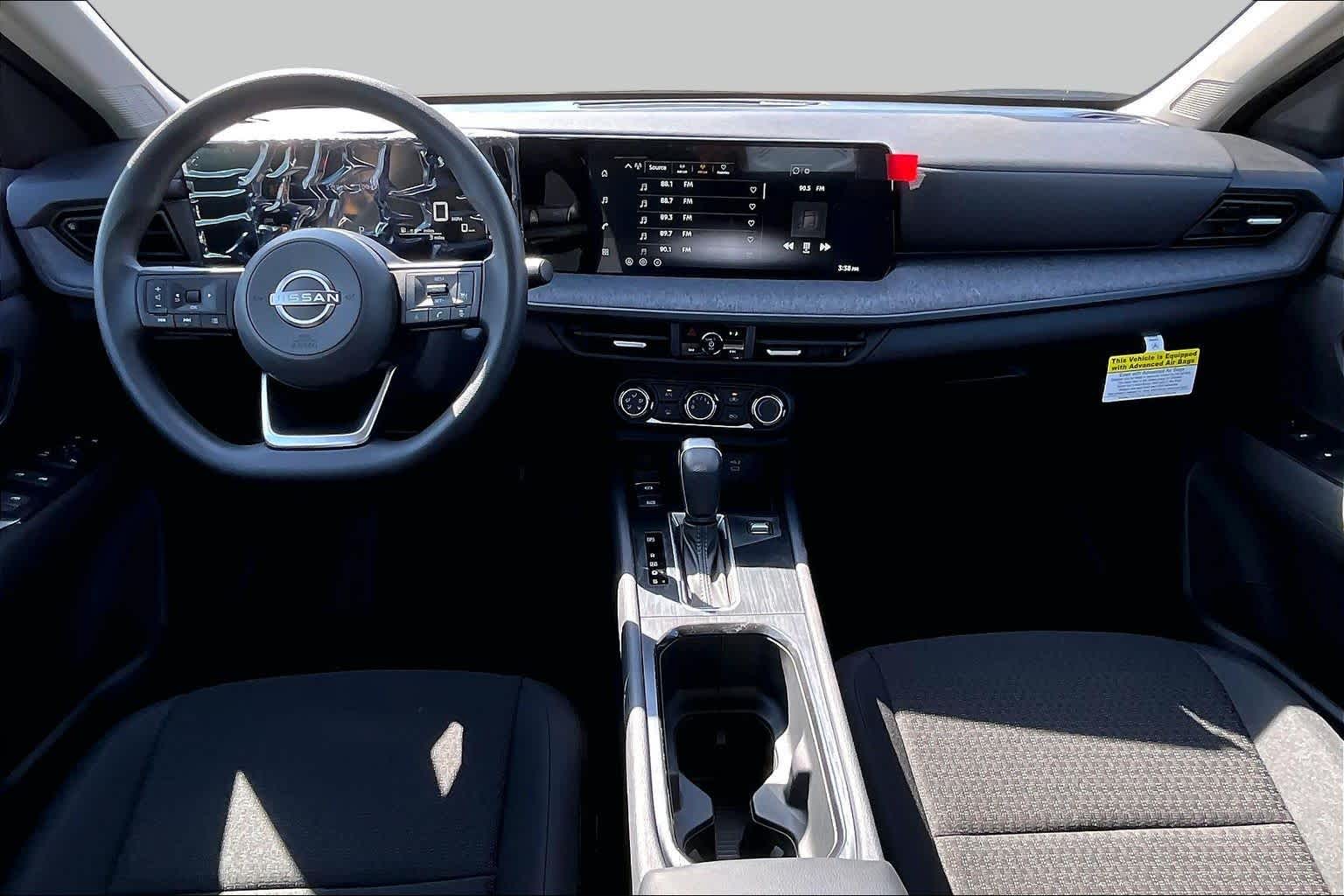 2027 Nissan Kicks photo 5 of 19