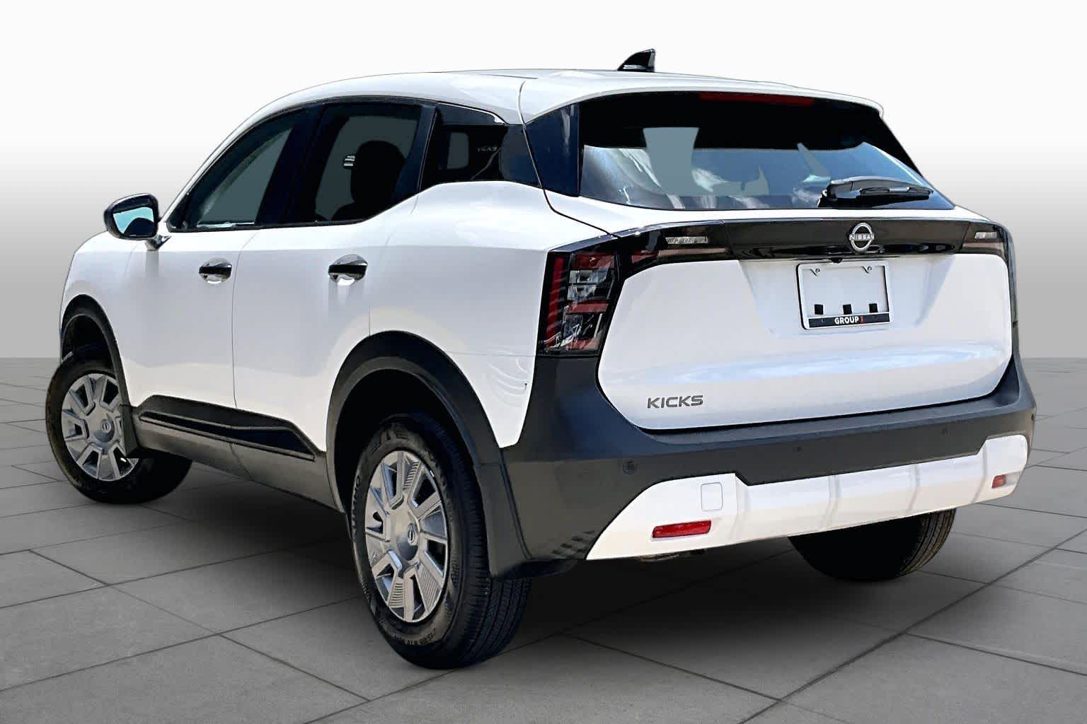 2026 Nissan Kicks S - 10