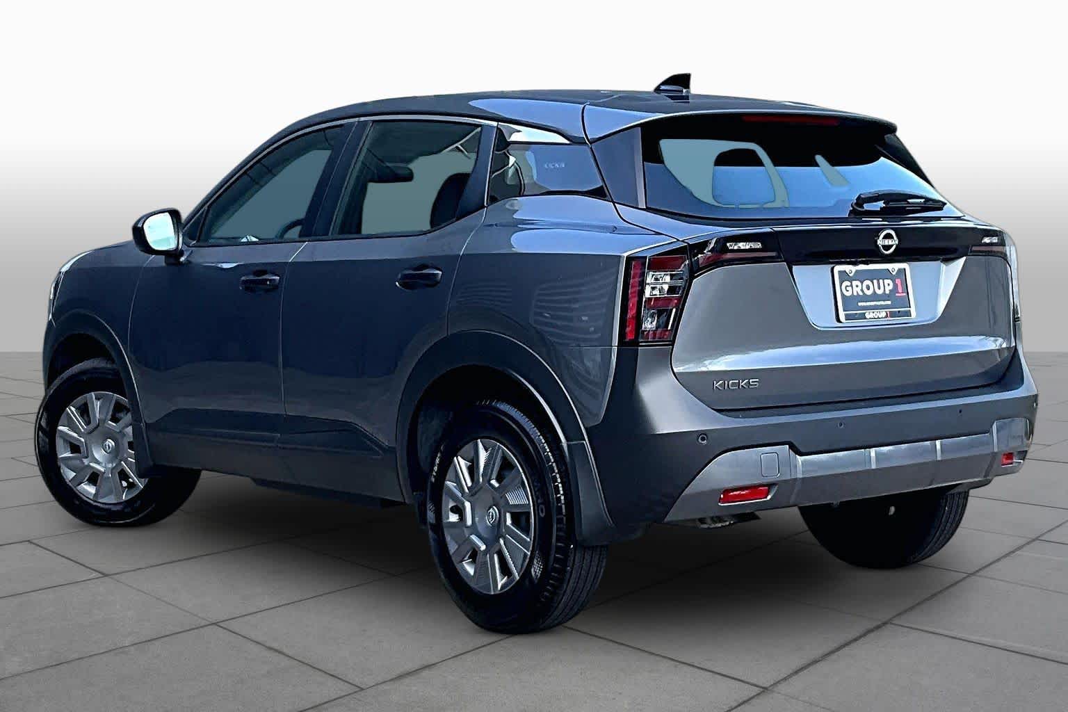 2026 Nissan Kicks S - 11