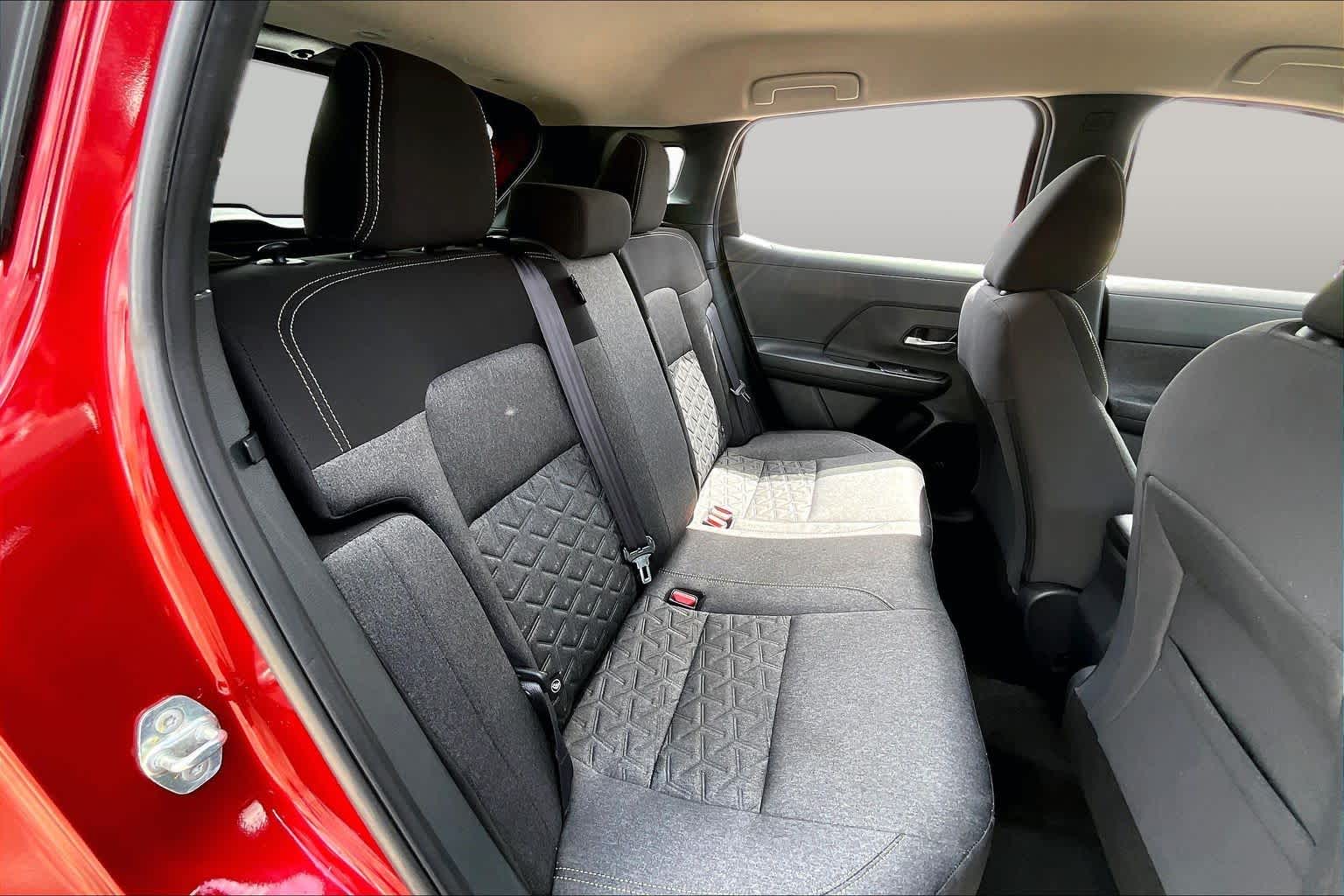 2025 Nissan Kicks photo 21 of 35