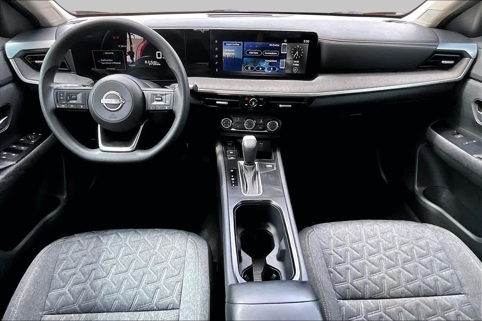 2025 Nissan Kicks photo 16 of 35