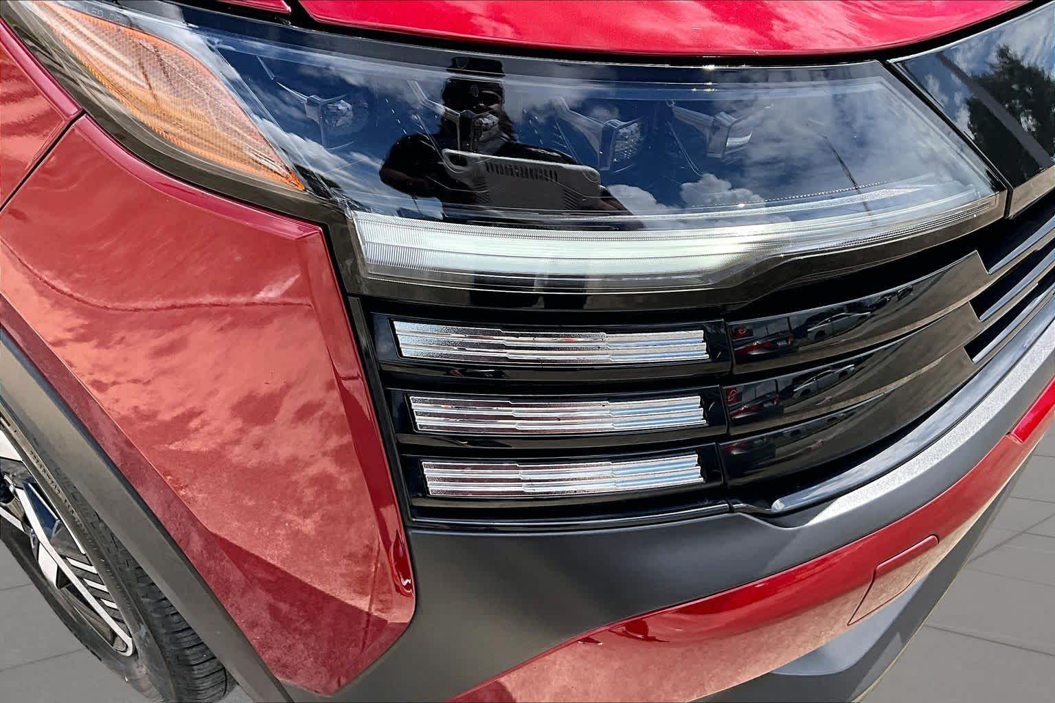 2025 Nissan Kicks photo 28 of 35