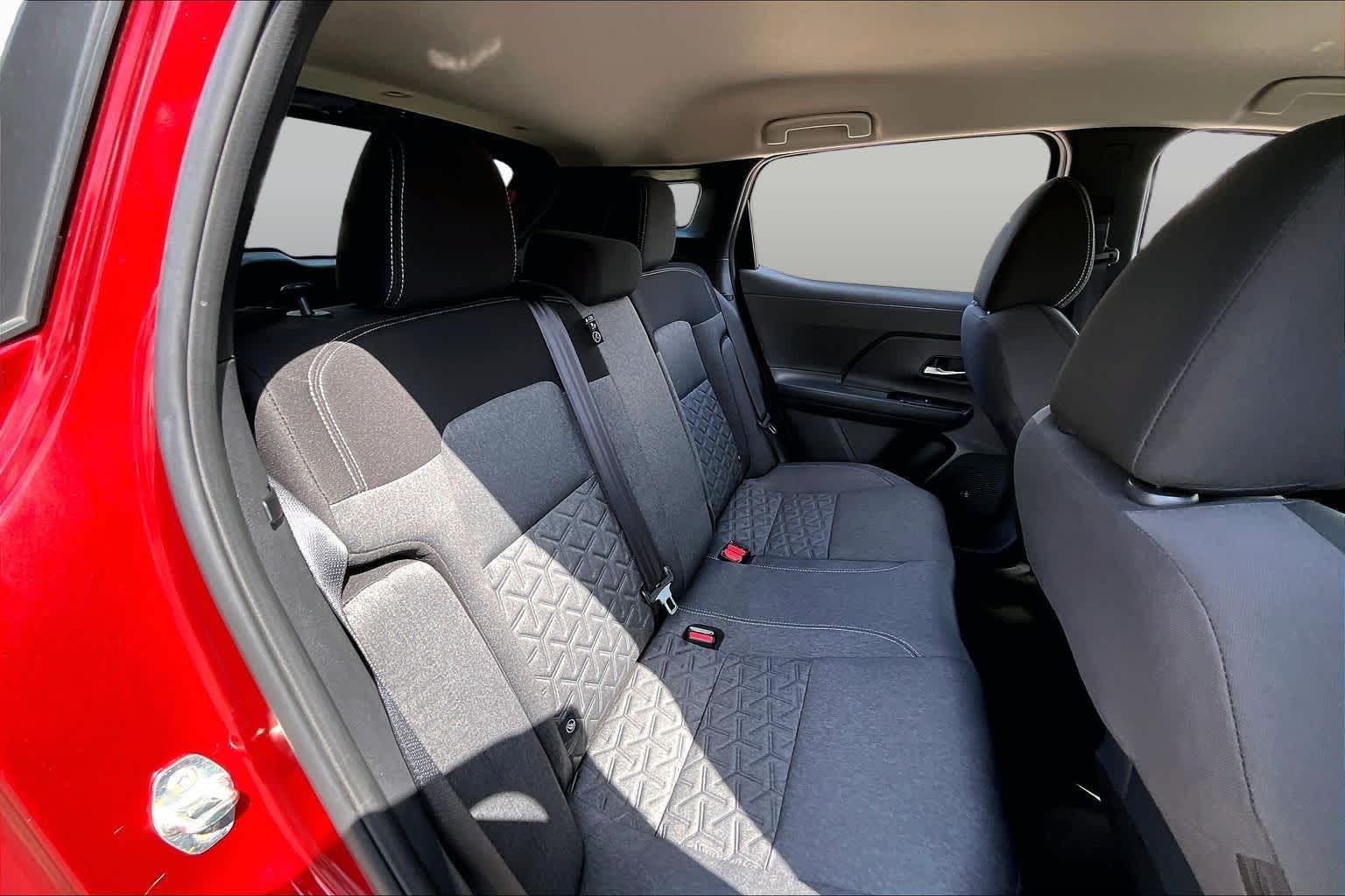 2025 Nissan Kicks photo 20 of 34