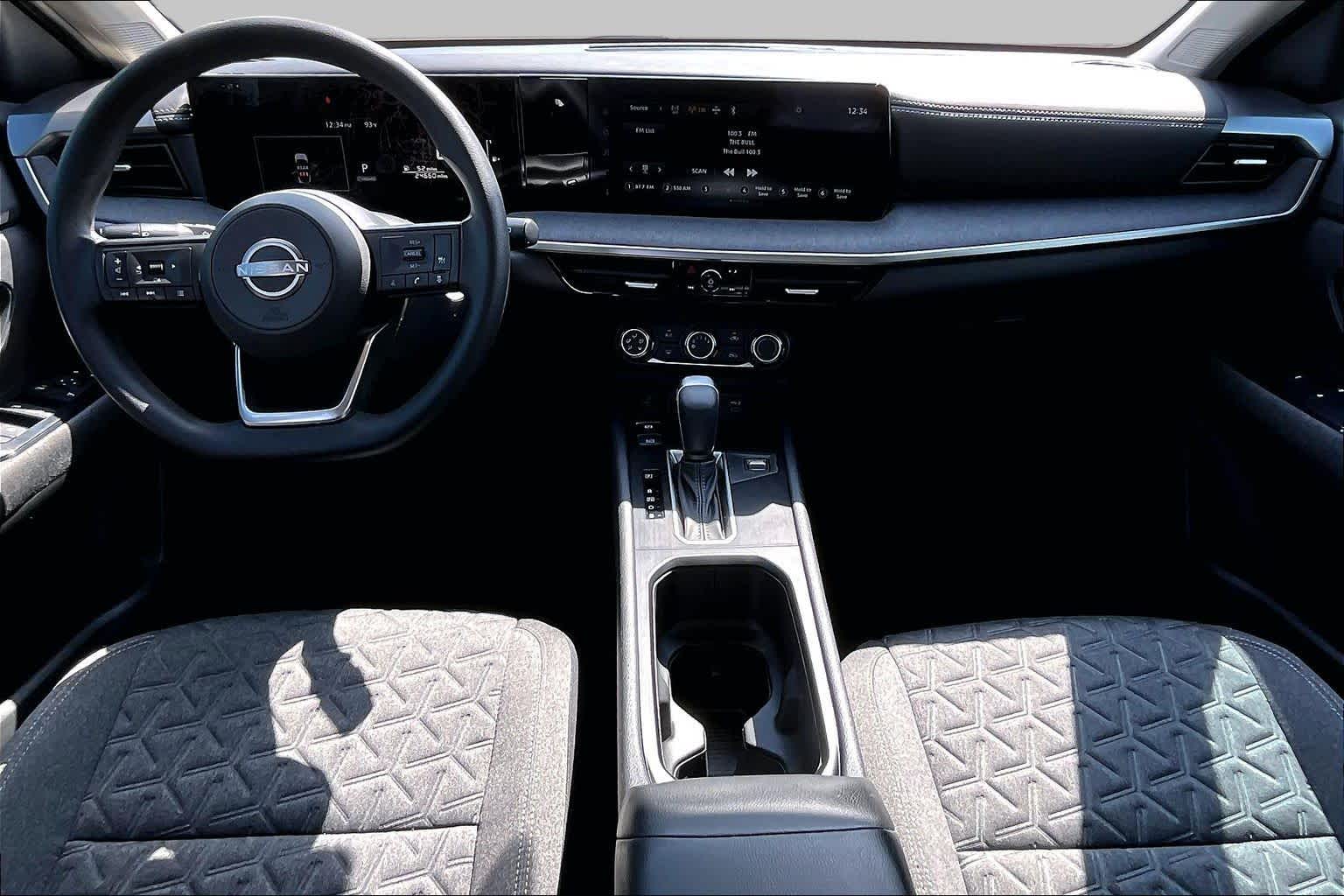 2025 Nissan Kicks photo 15 of 34