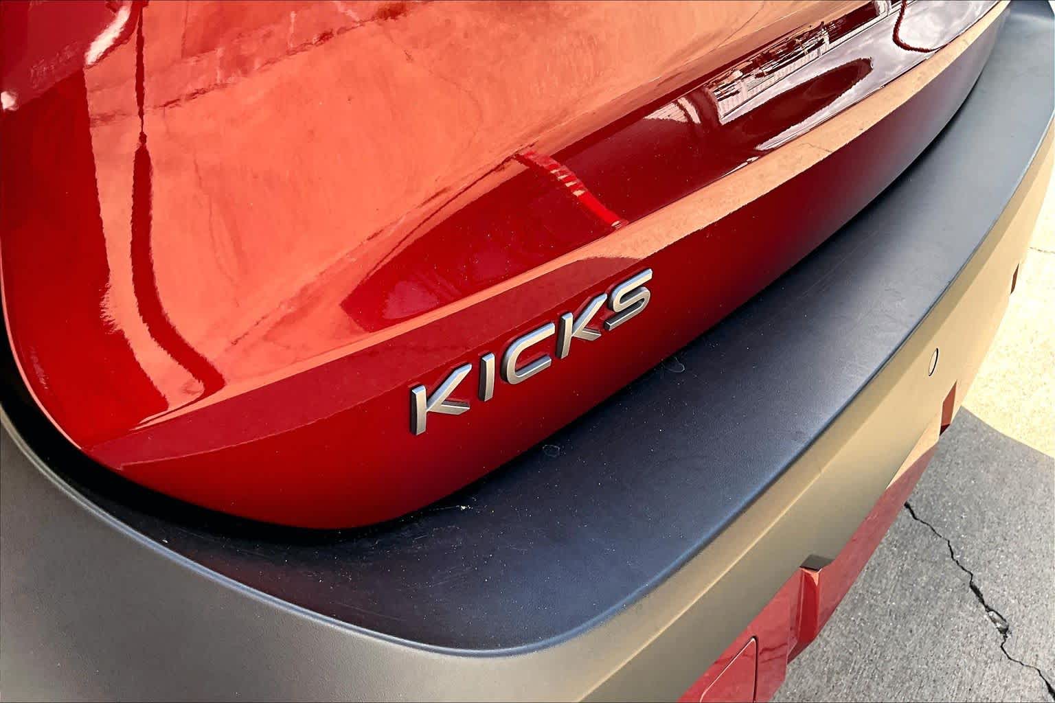 2025 Nissan Kicks photo 30 of 34
