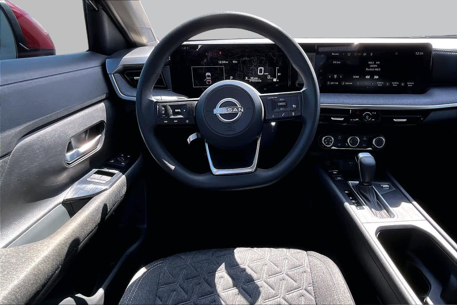 2025 Nissan Kicks photo 6 of 34