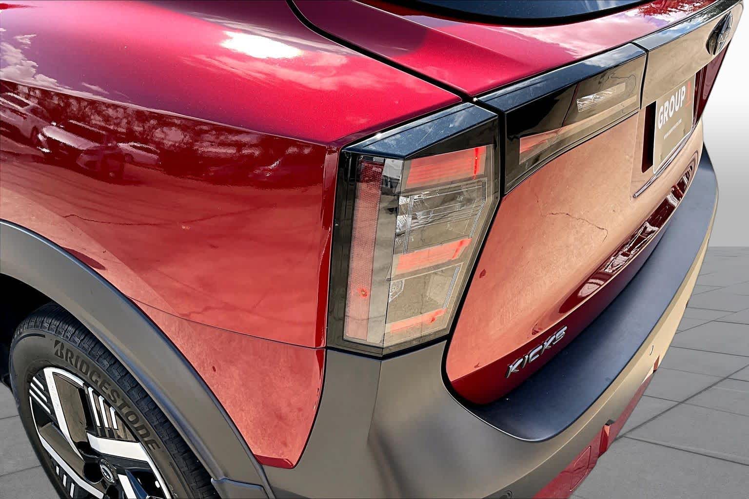 2025 Nissan Kicks photo 28 of 34