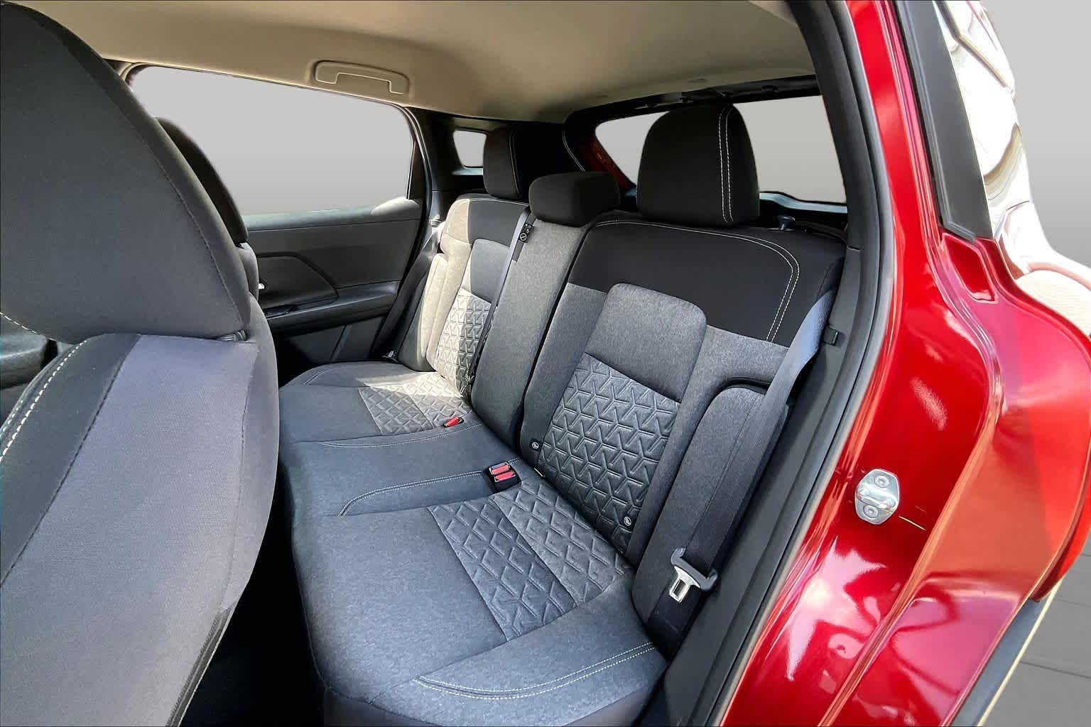 2025 Nissan Kicks photo 19 of 34