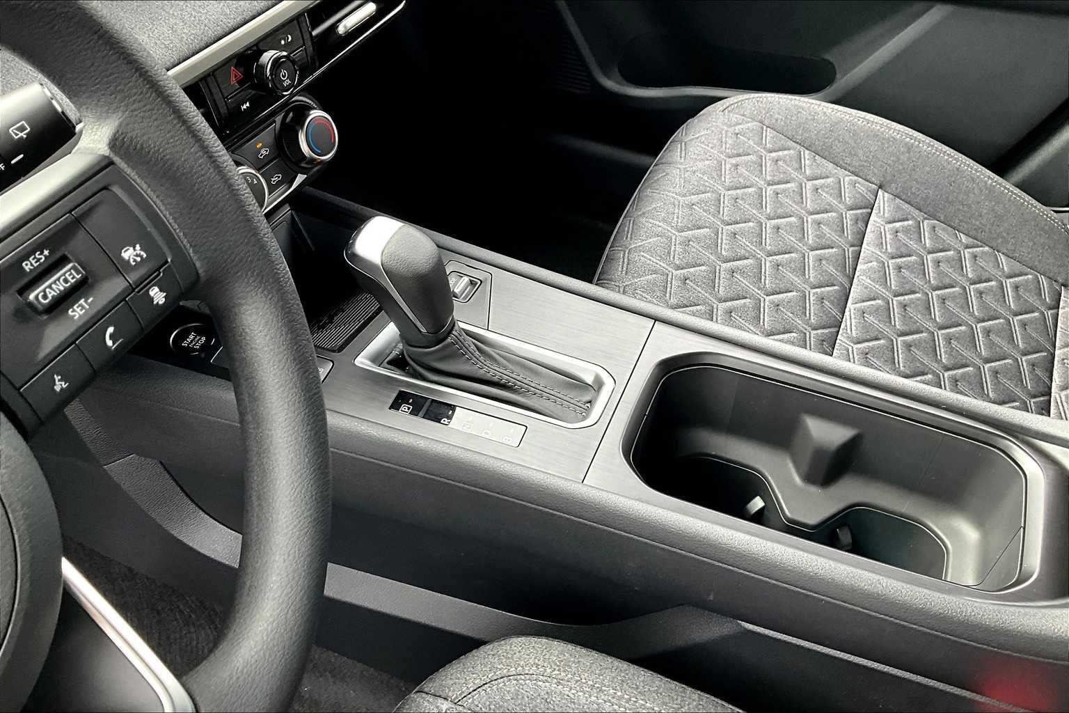 2025 Nissan Kicks photo 11 of 19