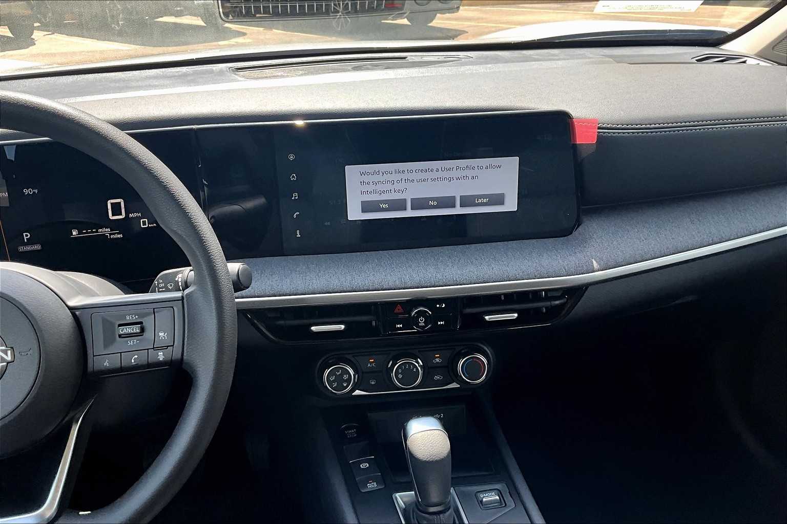 2025 Nissan Kicks photo 6 of 19