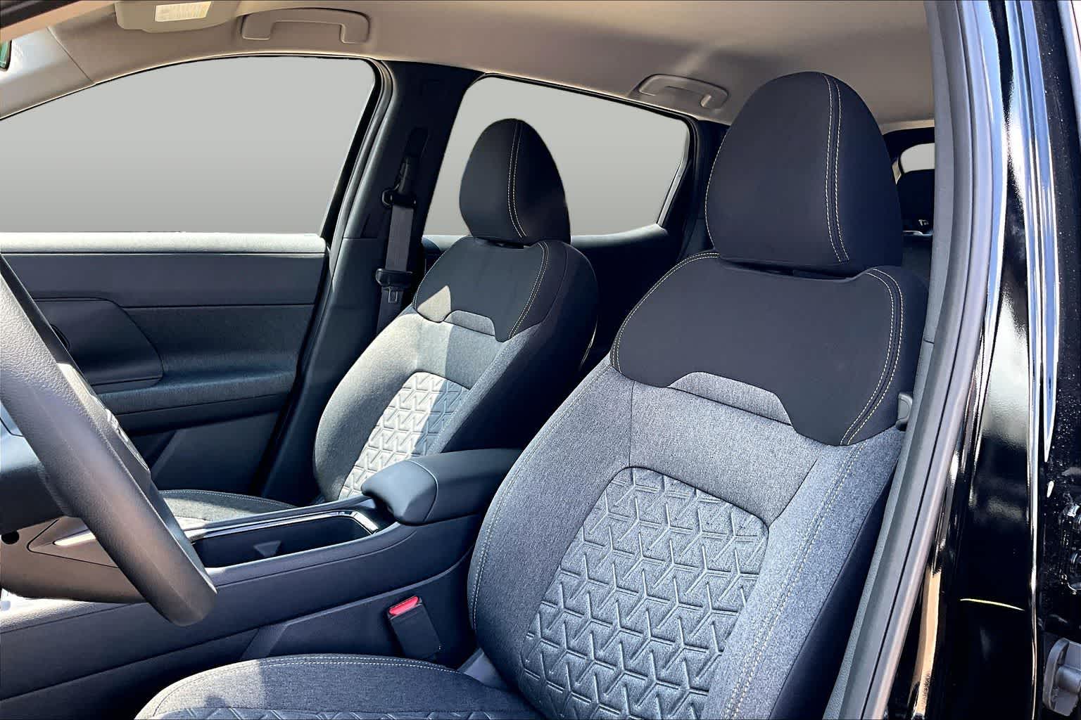 2027 Nissan Kicks photo 17 of 18
